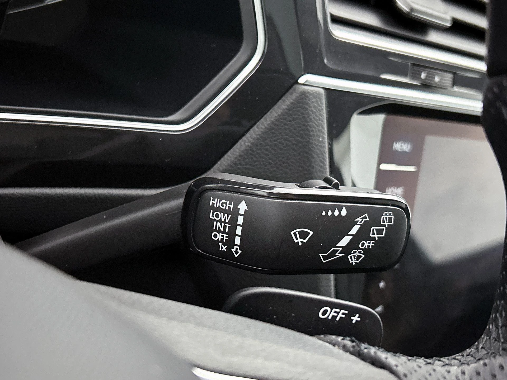 Volkswagen-Tiguan-image-9