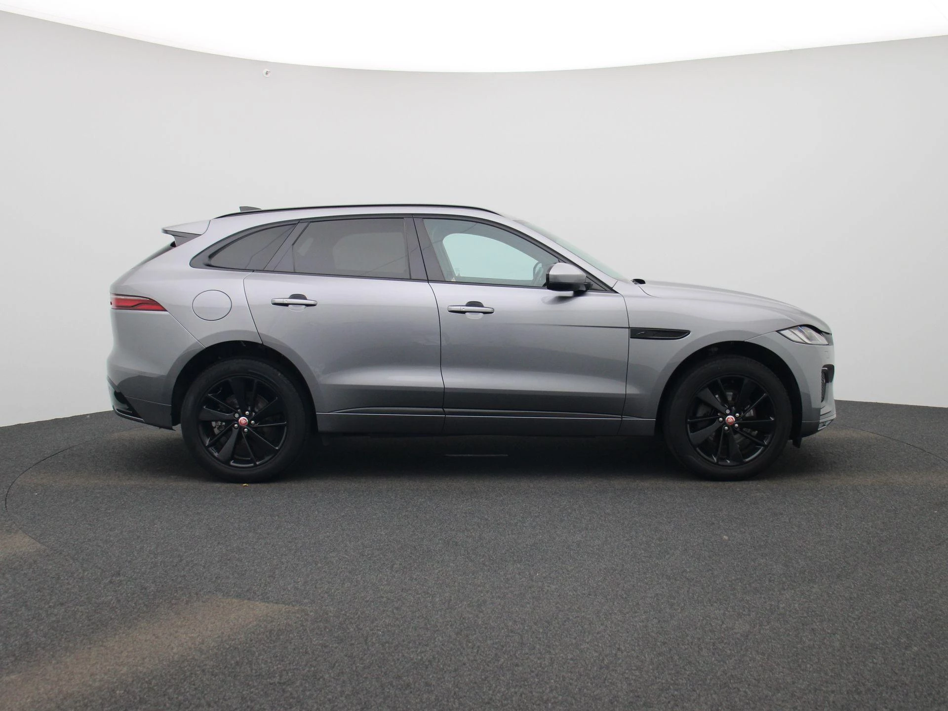 Jaguar F-PACE 2.0 P250 R-Dynamic SE