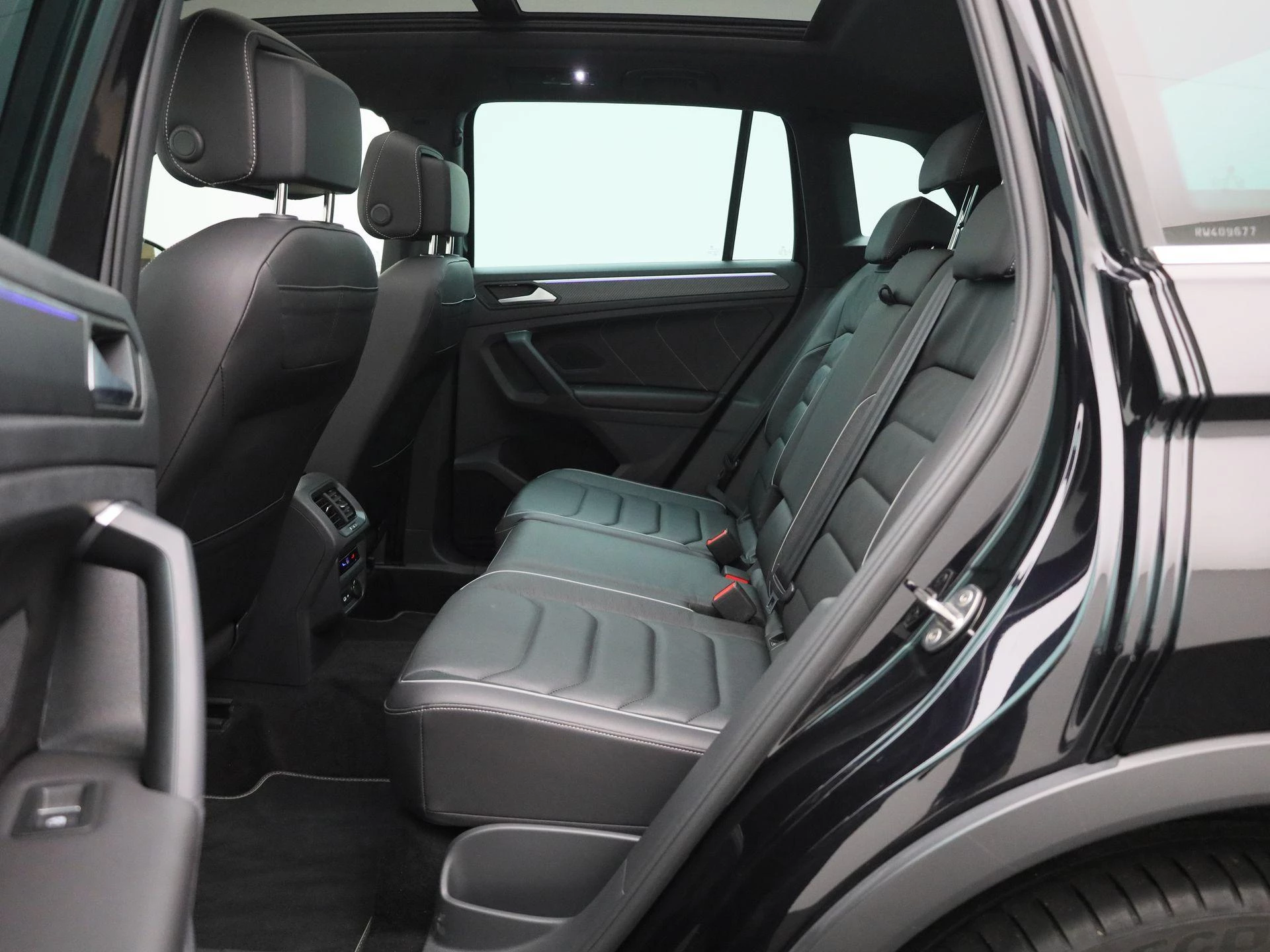 Volkswagen-Tiguan-image-11