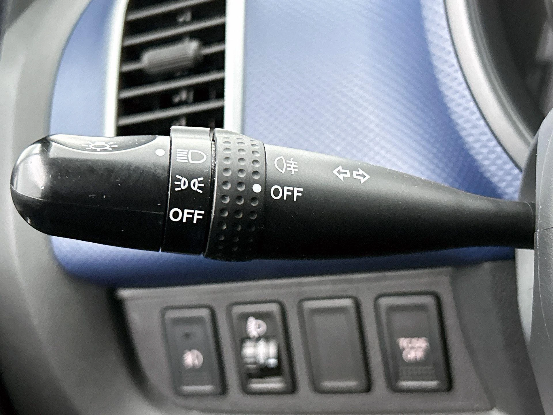 Opel-Agila-image-9