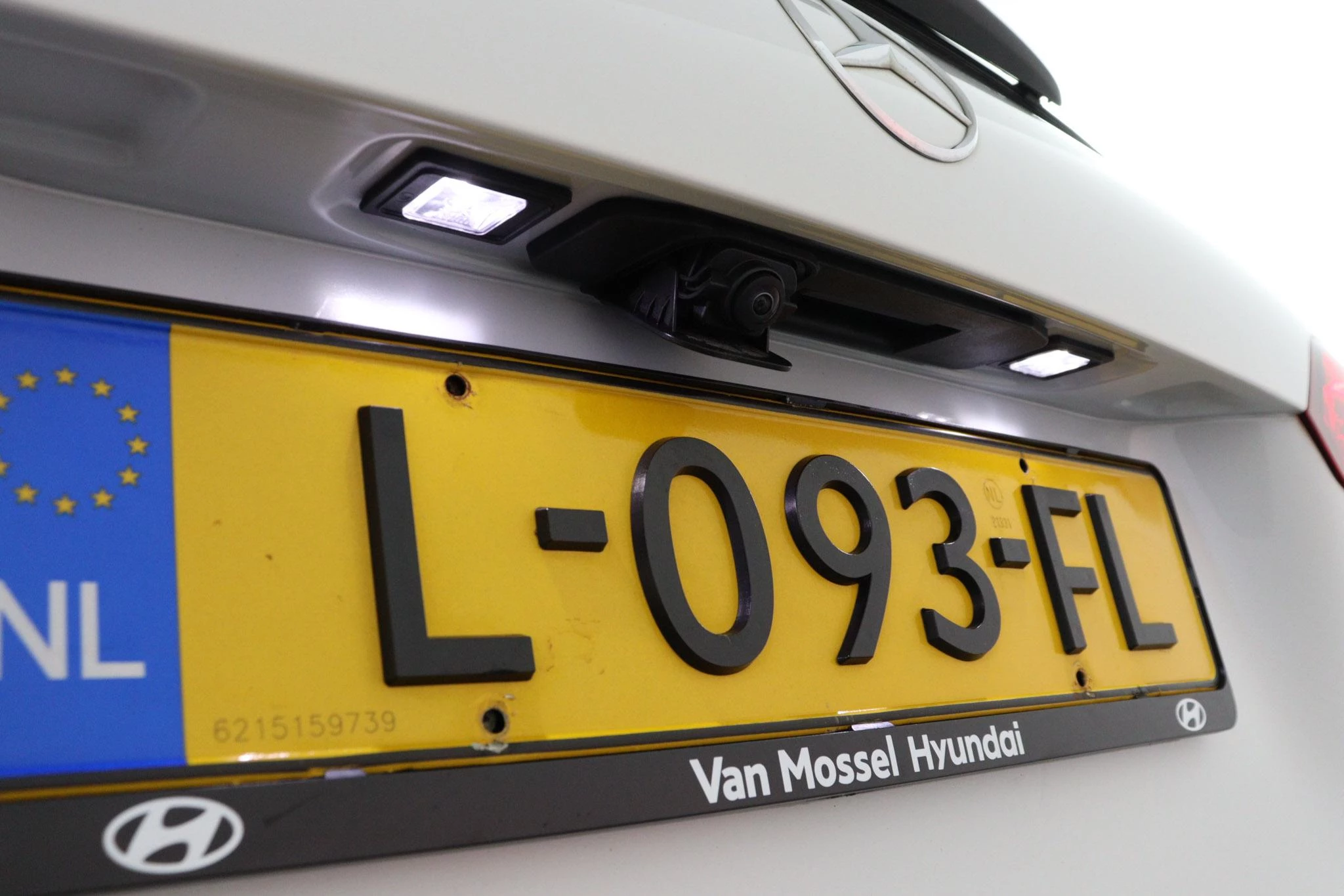 Mercedes-Benz-B-Klasse-image-18