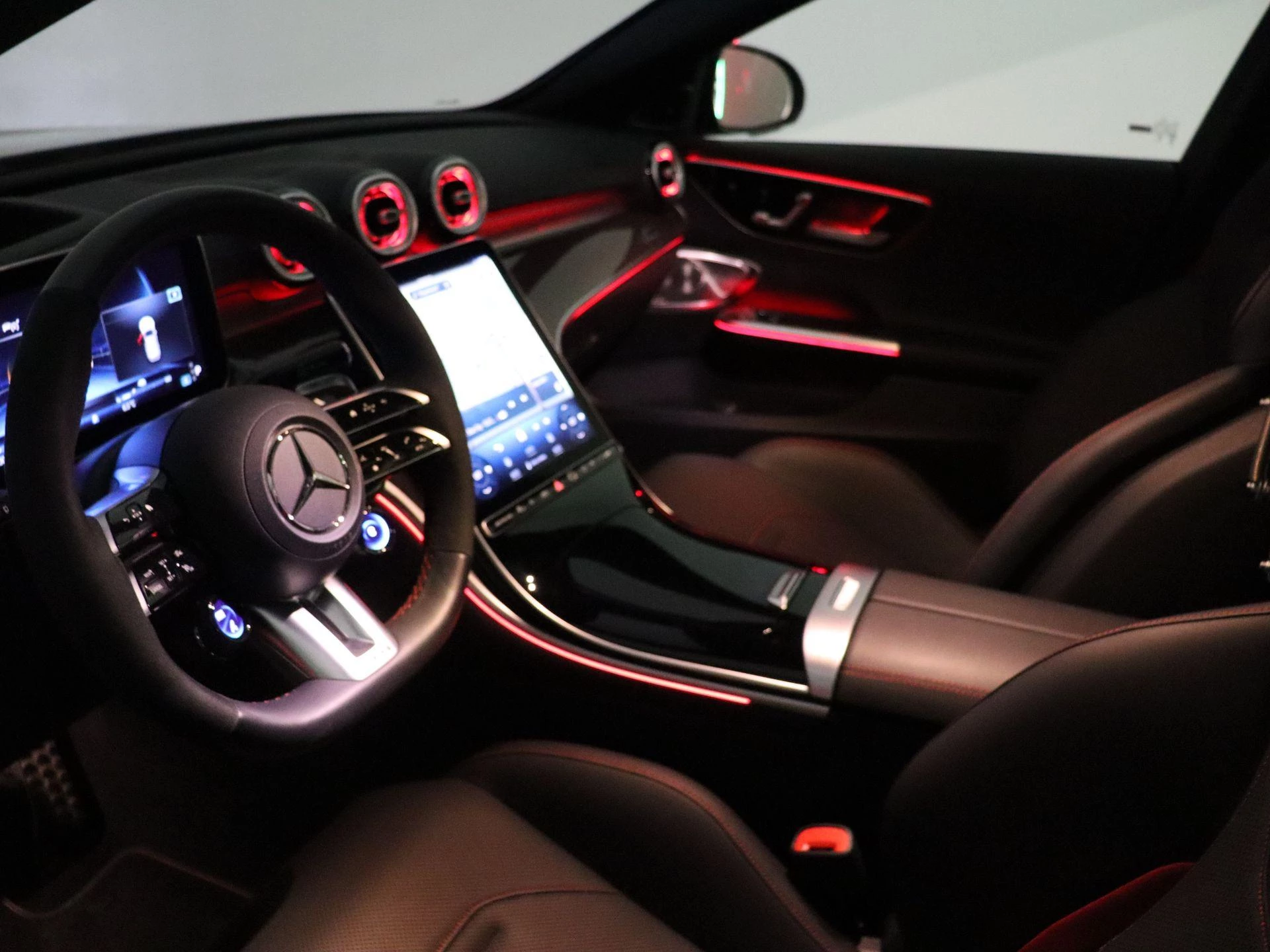 Mercedes-Benz-C-Klasse-image-25