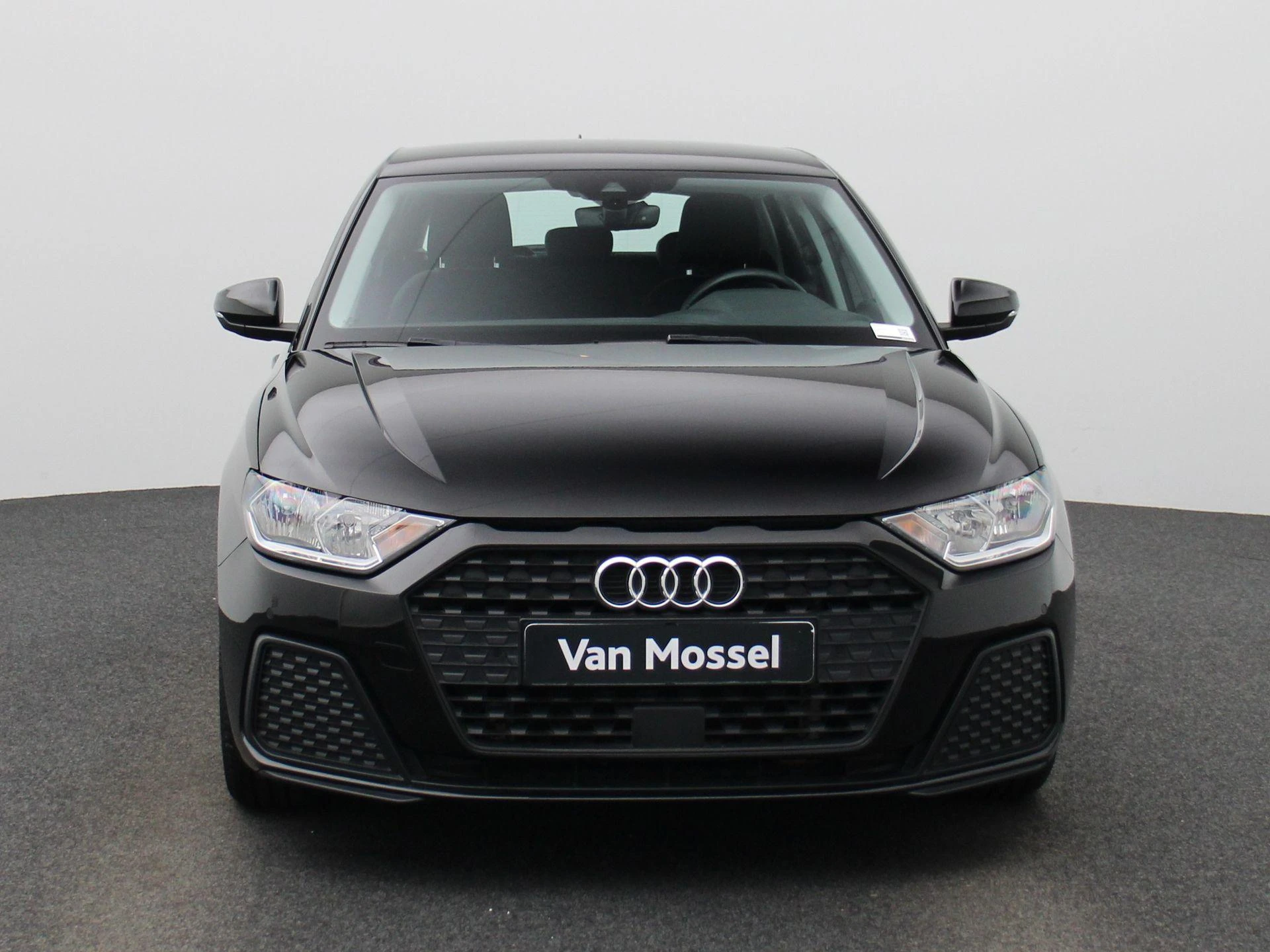 Audi-A1 Sportback-image-2