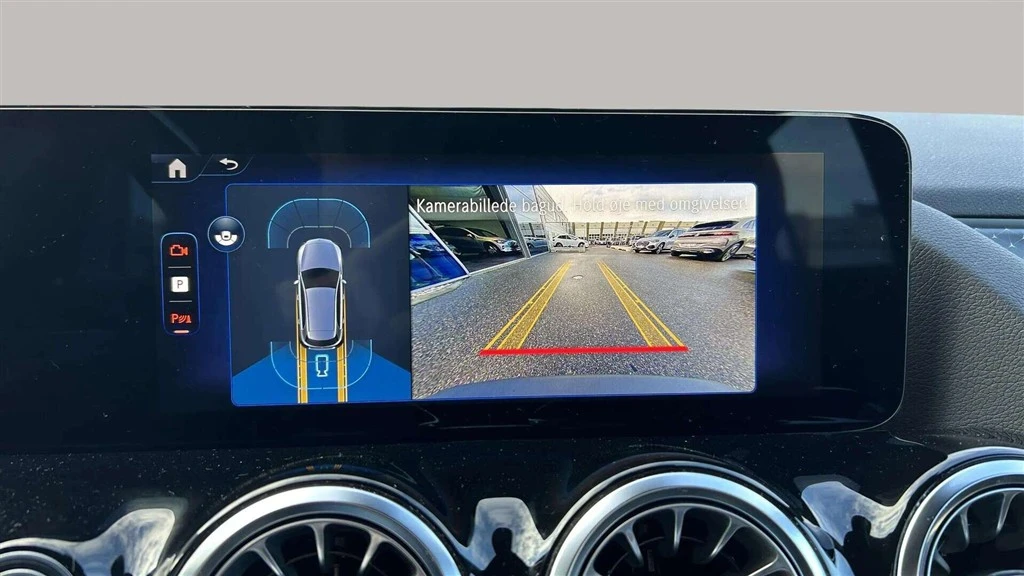 Mercedes-Benz-EQA-image-15