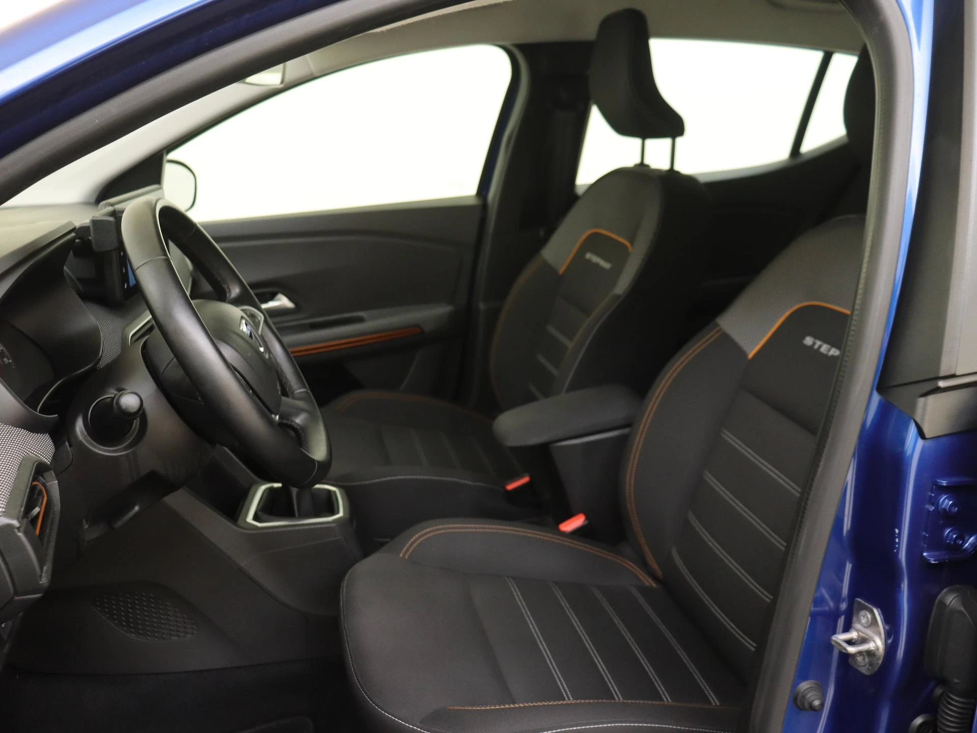 Dacia-Sandero Stepway-image-14