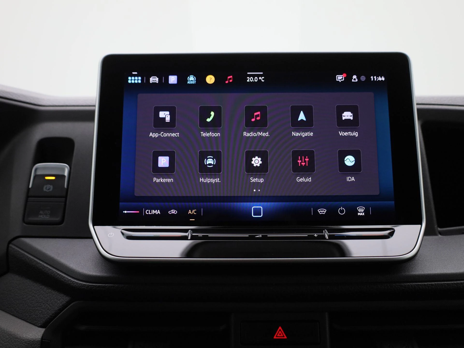 Volkswagen-Crafter-image-24