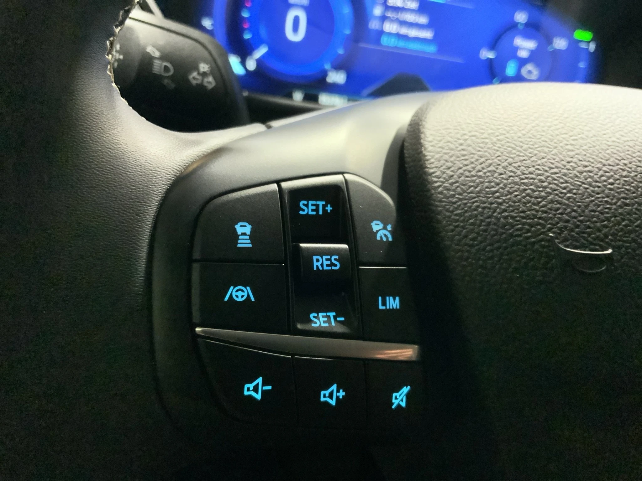 Ford-Kuga-image-19
