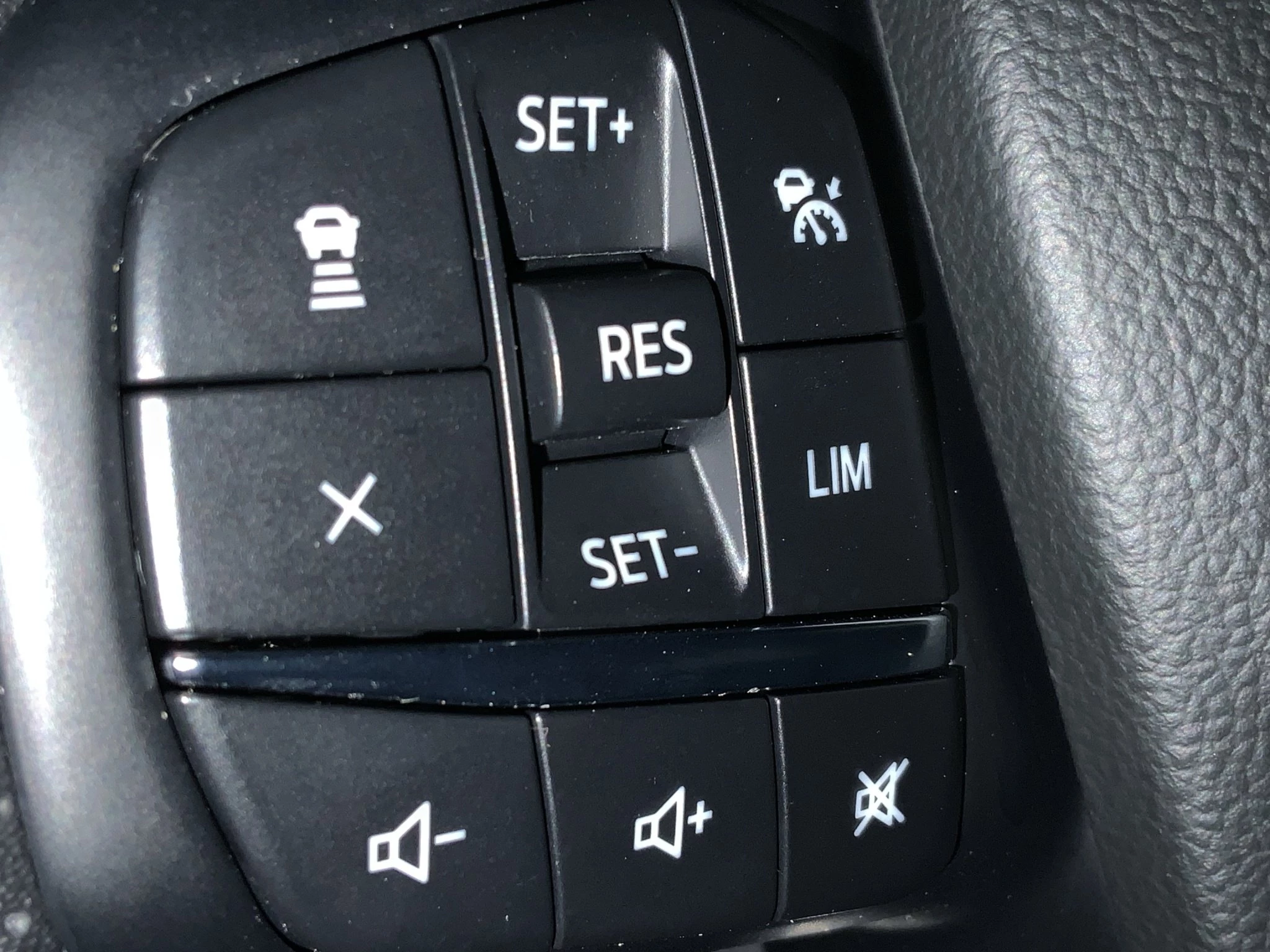 Ford Kuga ST-Line X*PANO*AHK*KAM*ACC*NAVI*SOUND-SYS.