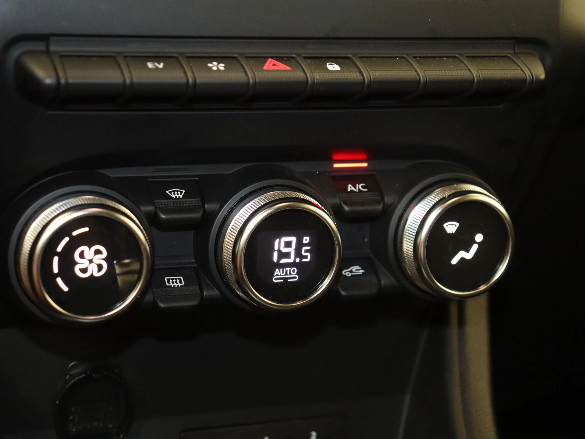 Renault-Captur-image-18