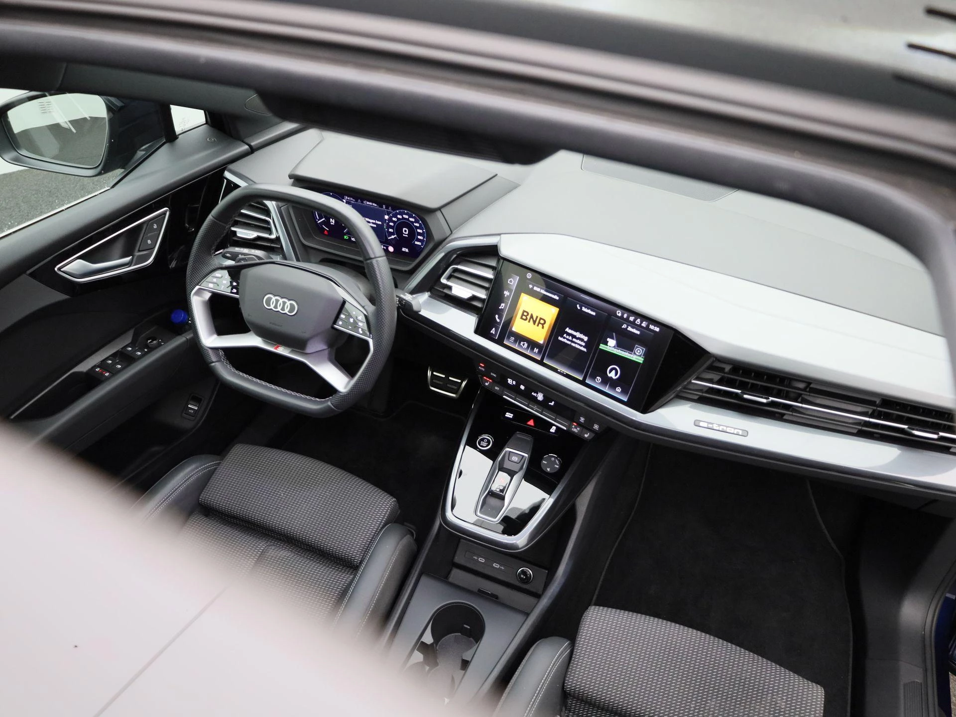 Audi-Q4 e-tron-image-40