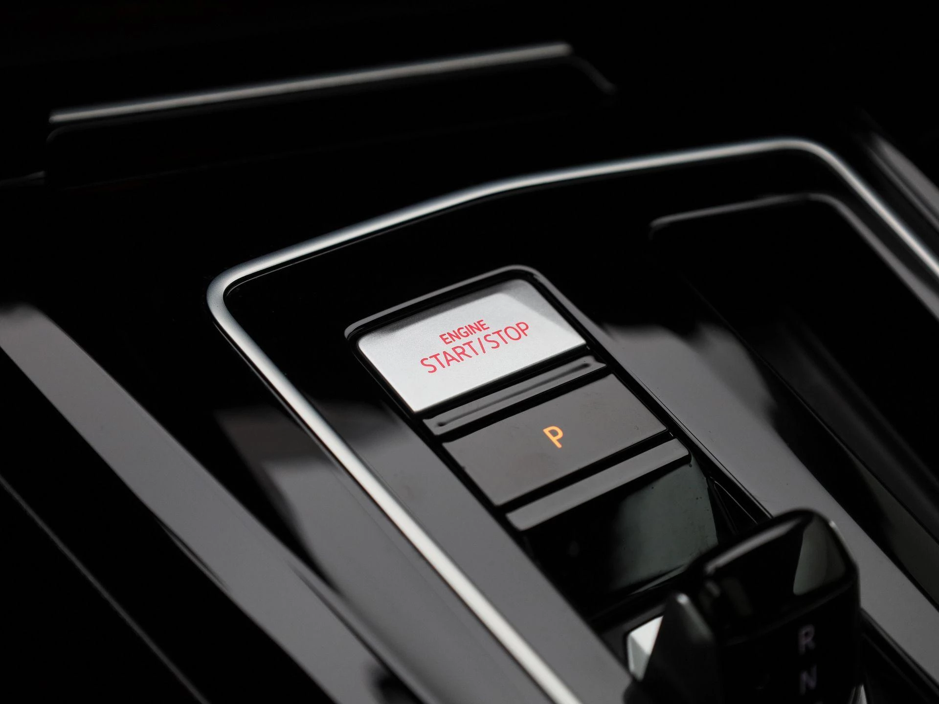 Volkswagen-Golf-image-19