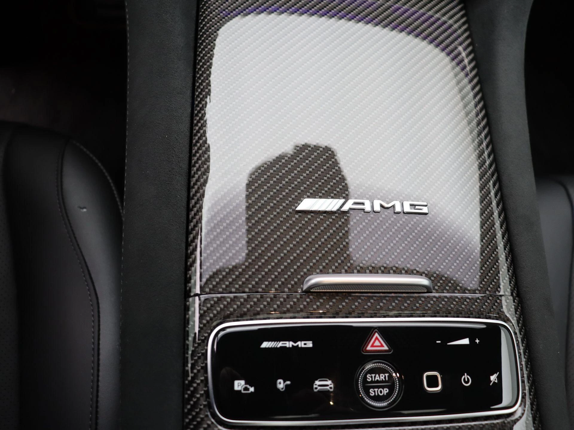Mercedes-Benz-EQE-image-14