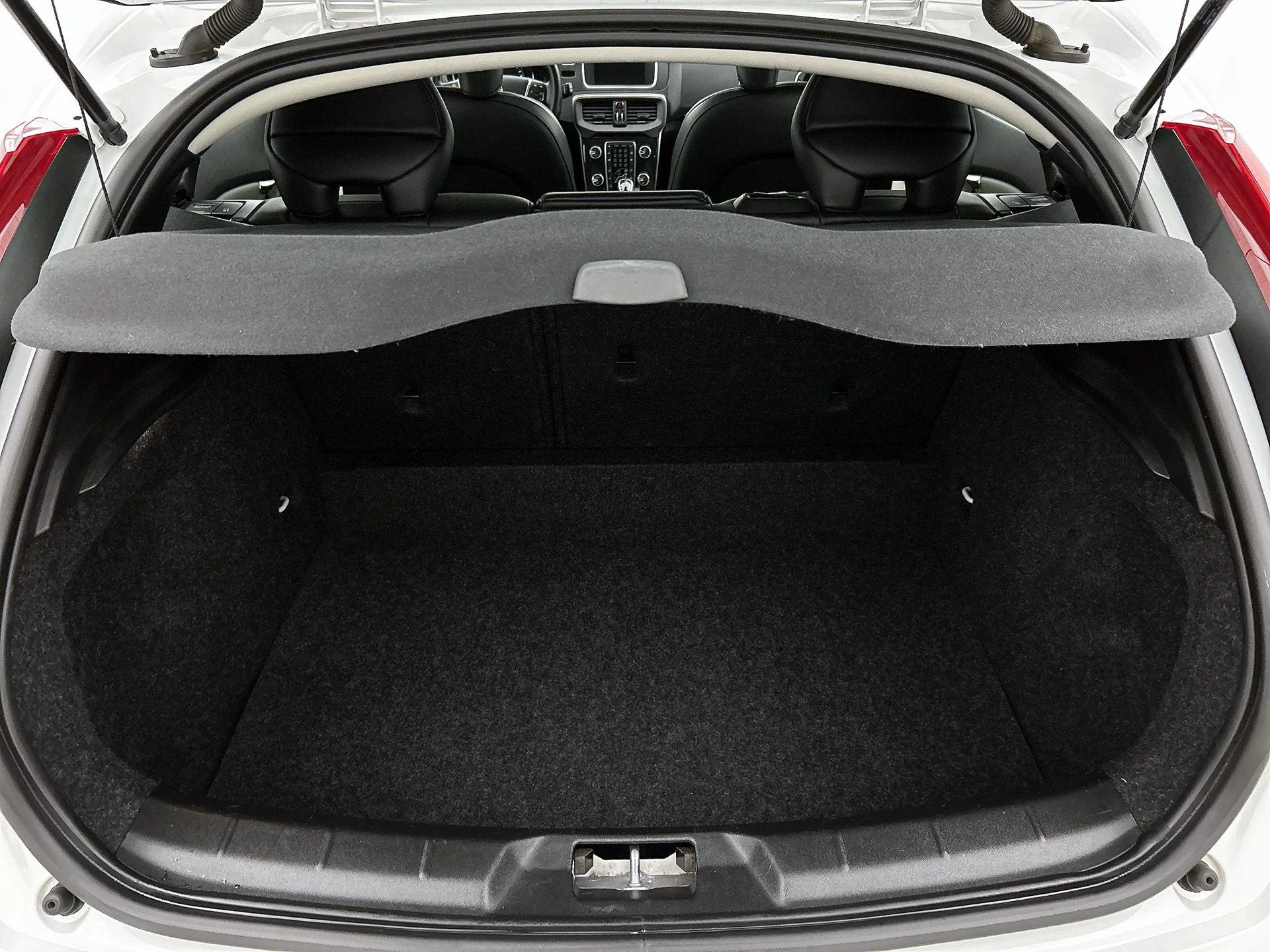 Volvo-V40-image-14