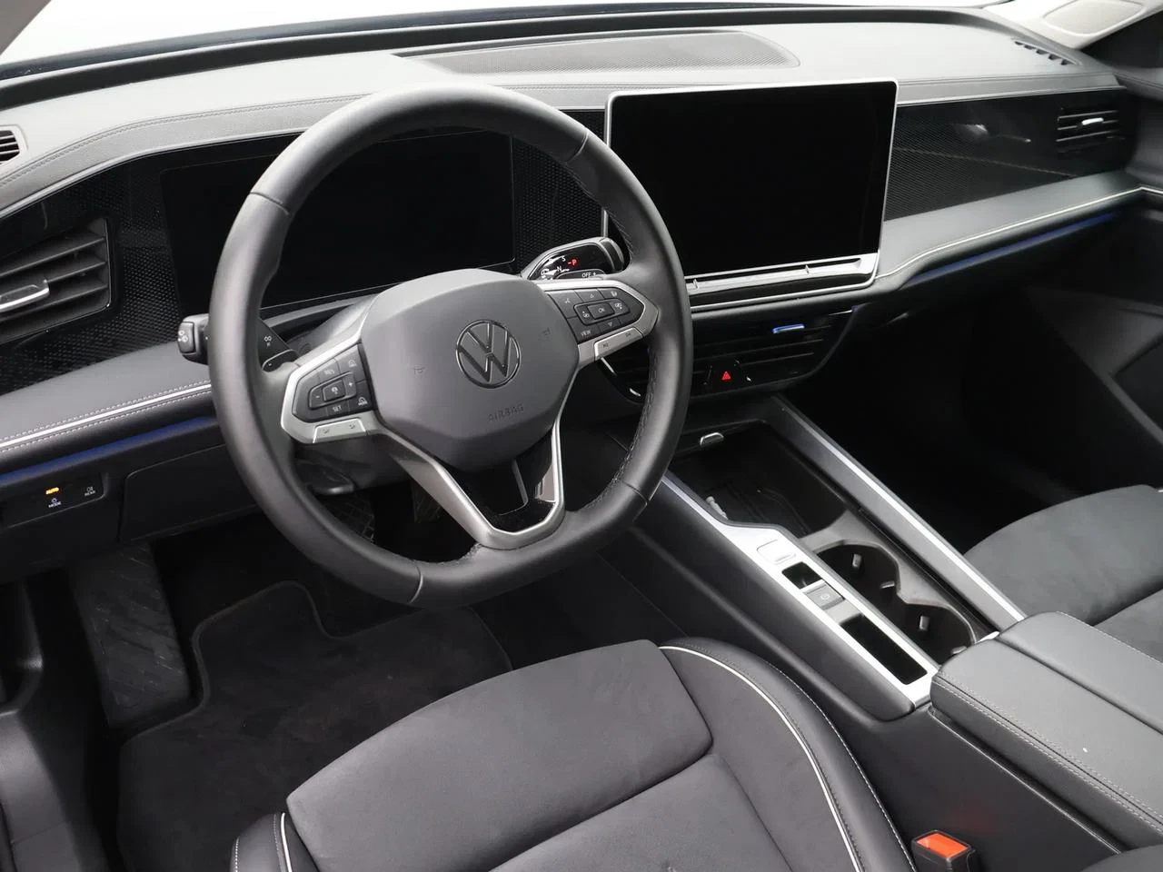 Volkswagen-Passat-image-12
