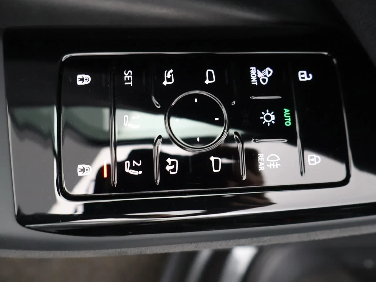 Audi SQ6 e-tron SQ6 e-Tron QUATTRO 100kWh 489PK *AUTOMAAT*SPORTZETELS*LEDER*360° CAMERA*PDC*CRUISE*NAVI*APP-CONNECT*...*