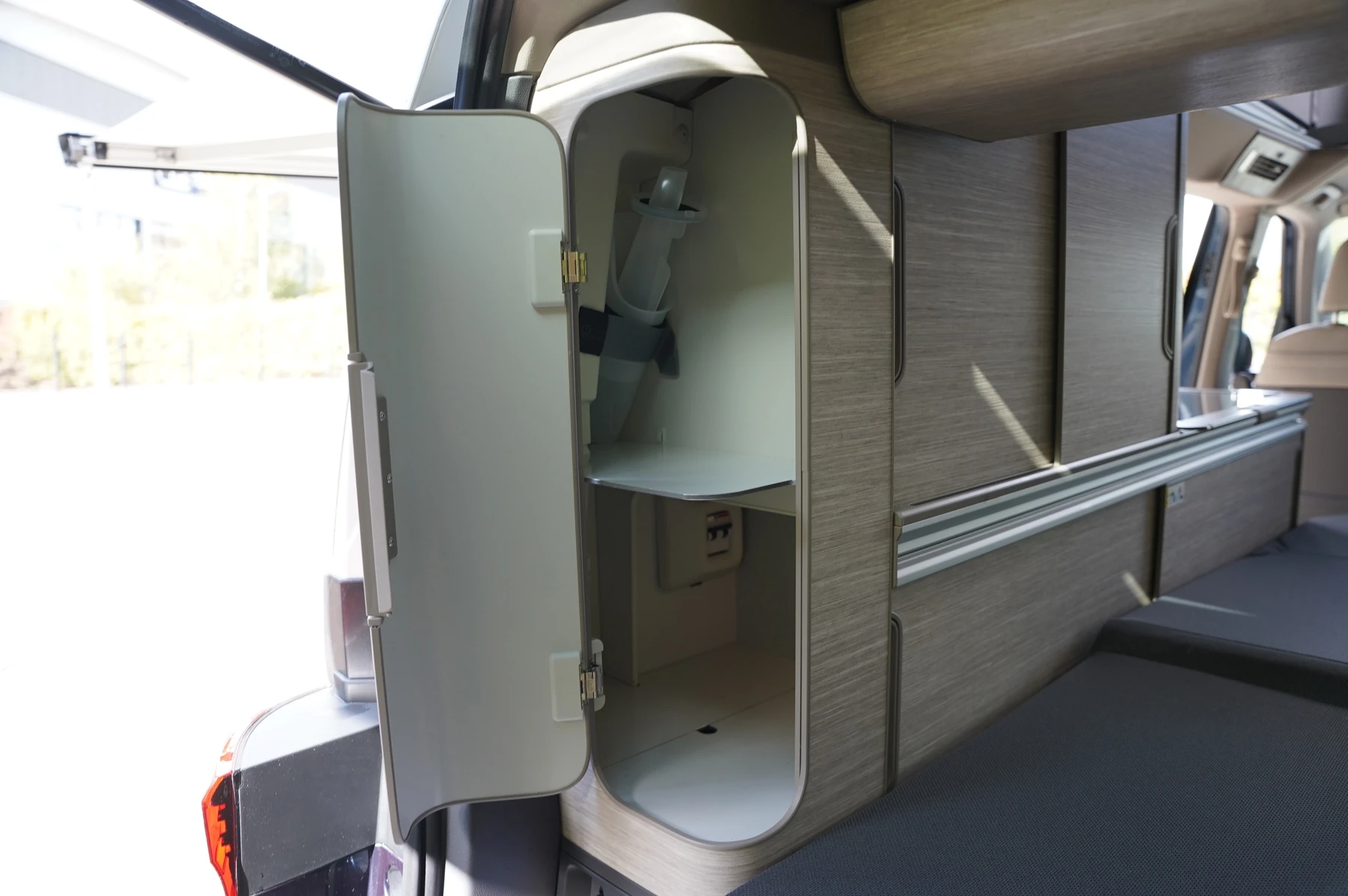 Volkswagen-California-image-31
