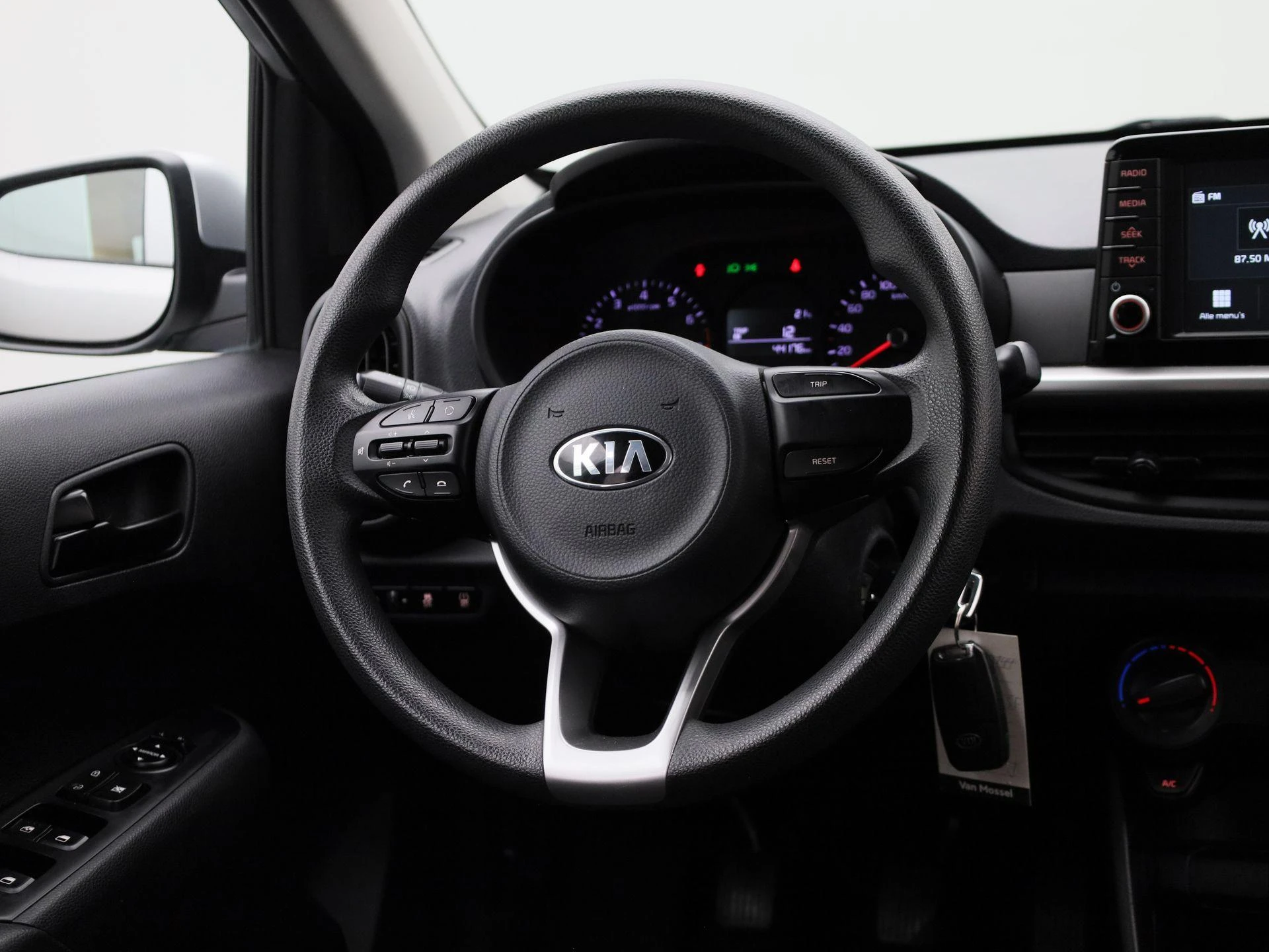 Kia-Picanto-image-11
