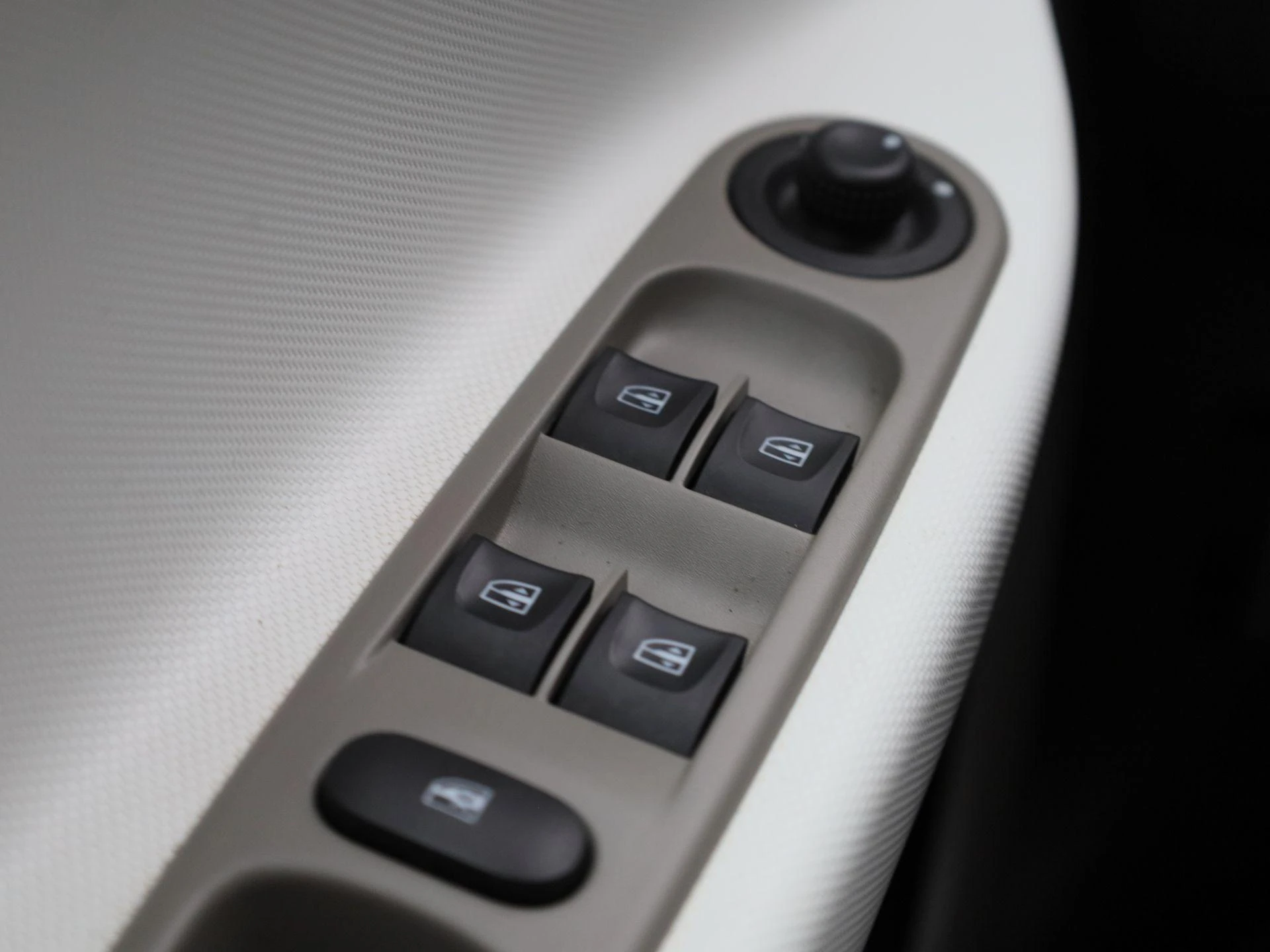 Renault-ZOE-image-26