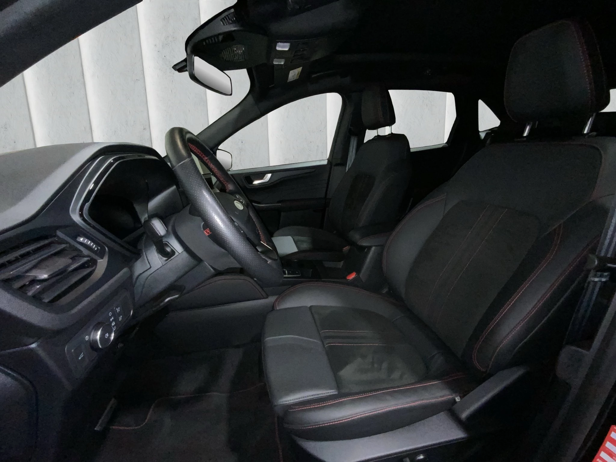 Ford Kuga ST-Line X Aut.*PANO*AHK*360GRAD*LED-MATRIX*NAVI*GRA*WINTER-PKT.