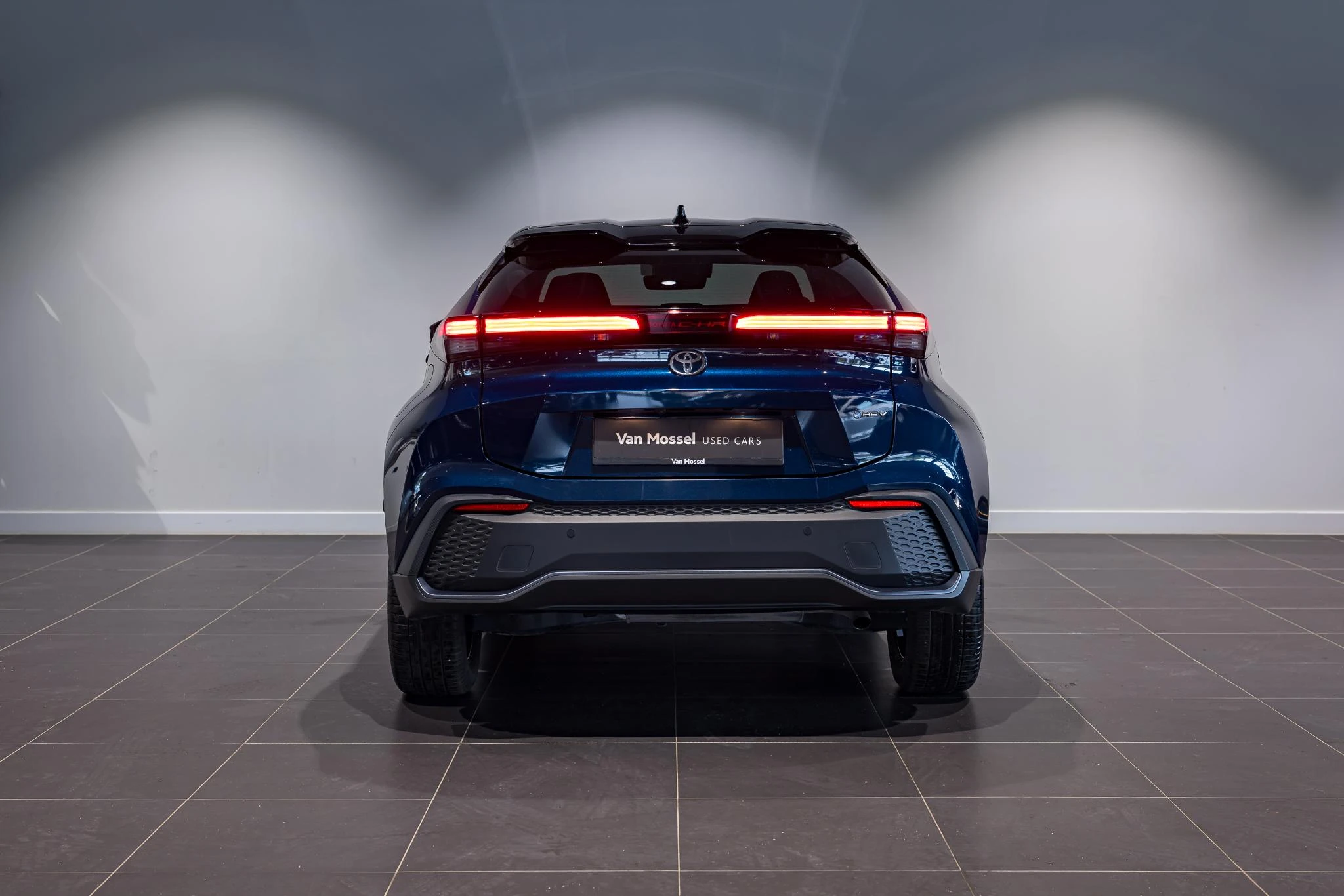 Toyota-C-HR-image-5