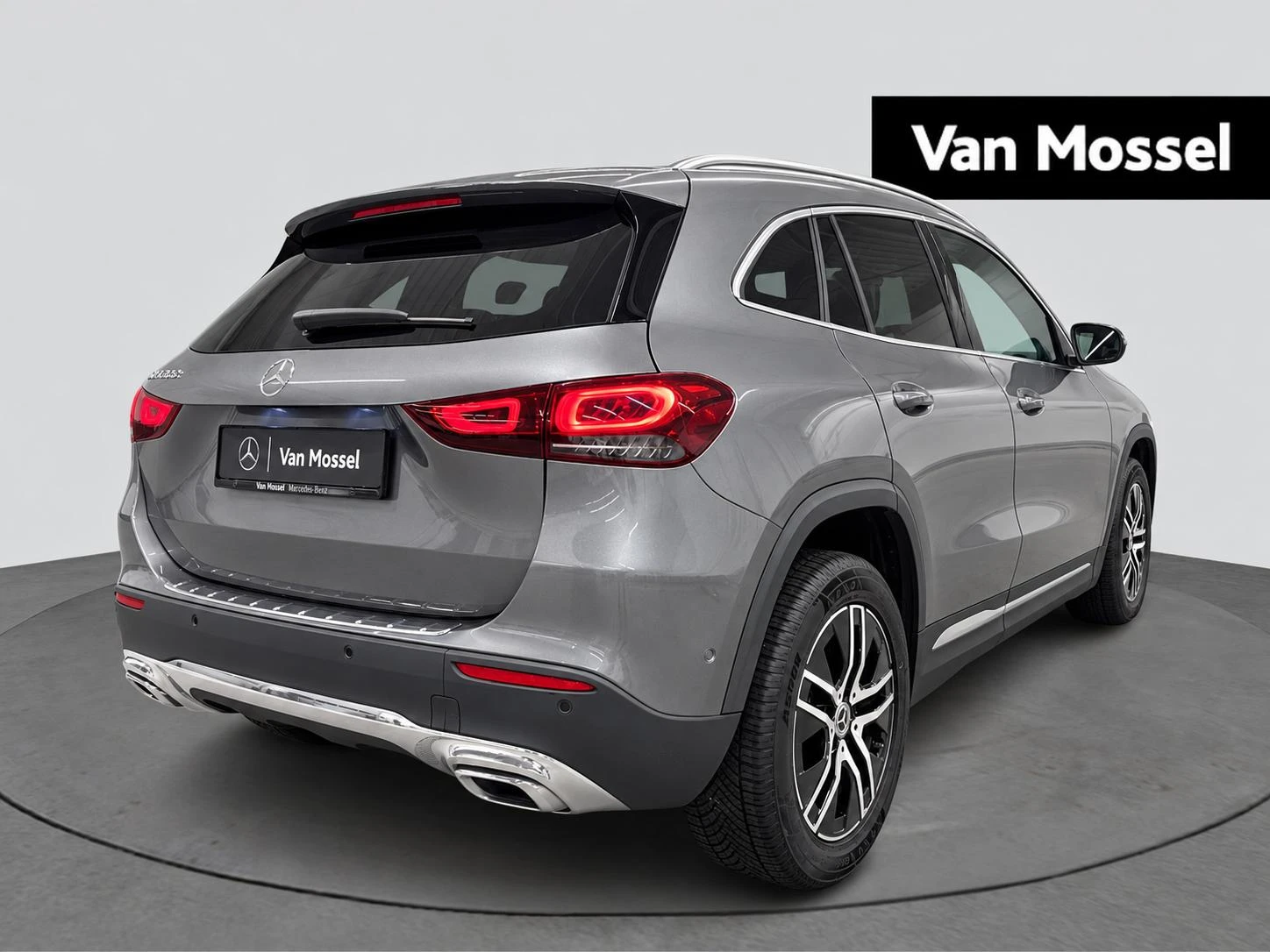 Mercedes-Benz-GLA-image-3