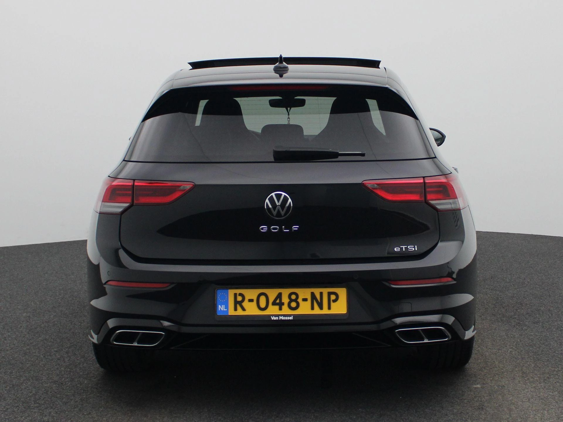 Volkswagen Golf 1.5 eTSI R-Line