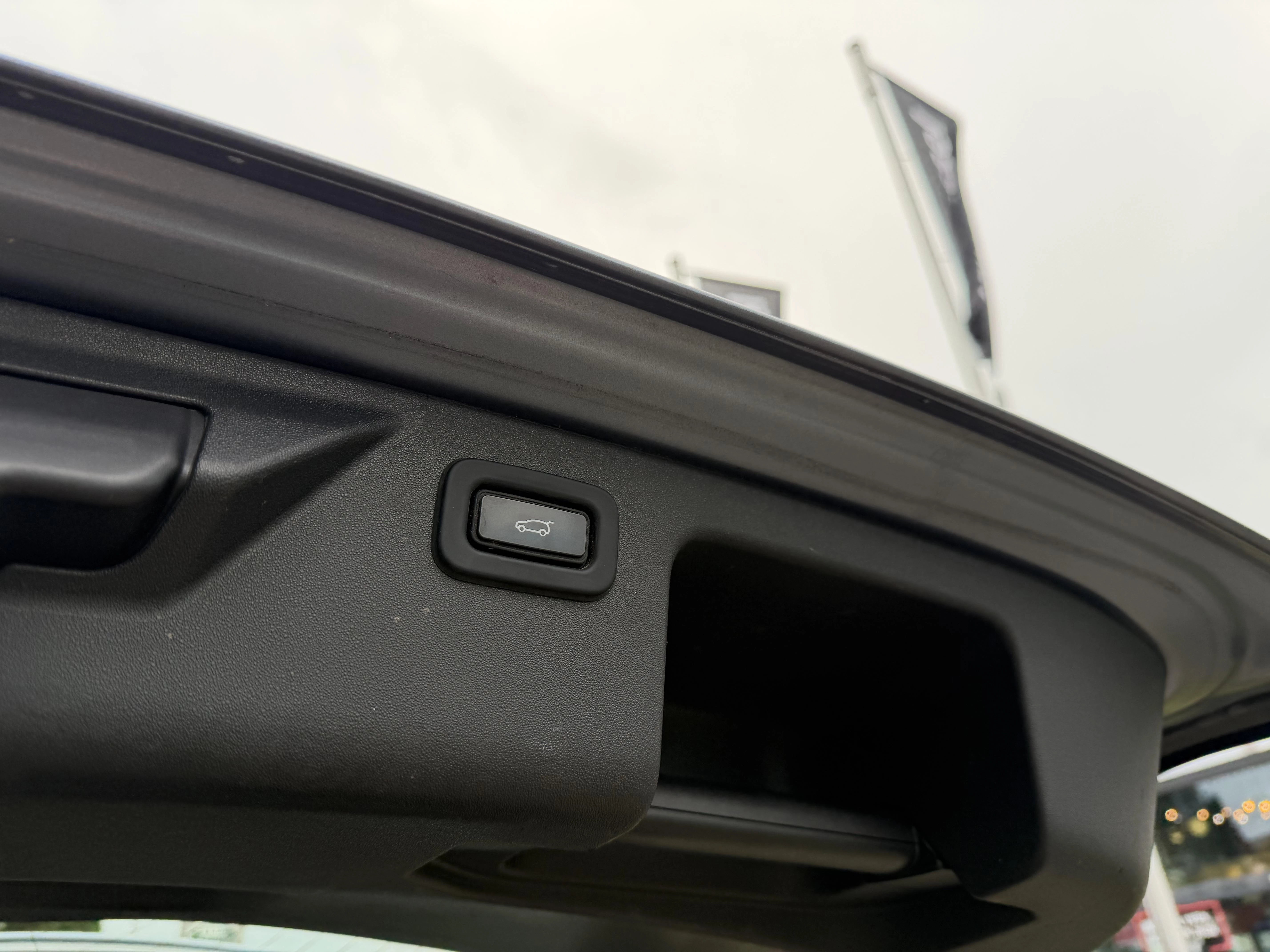 Land Rover-Discovery Sport-image-8