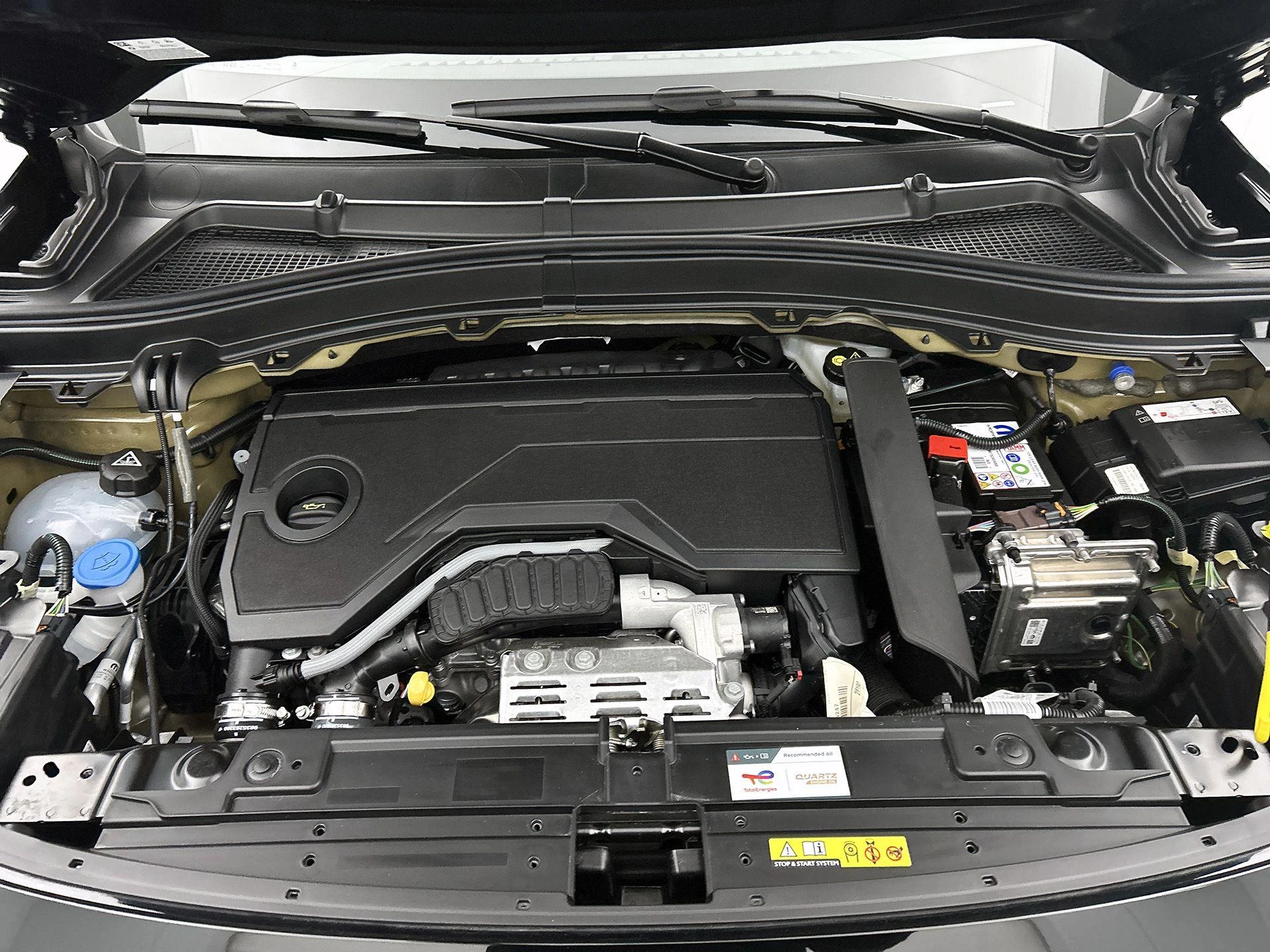 Opel Frontera 1.2 Turbo Hybrid Edition
