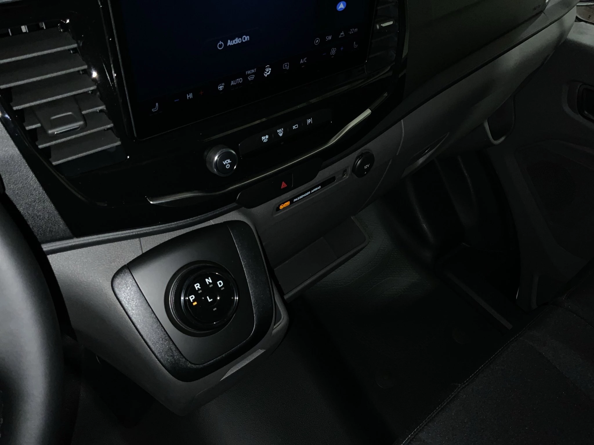 Ford-Transit-image-12