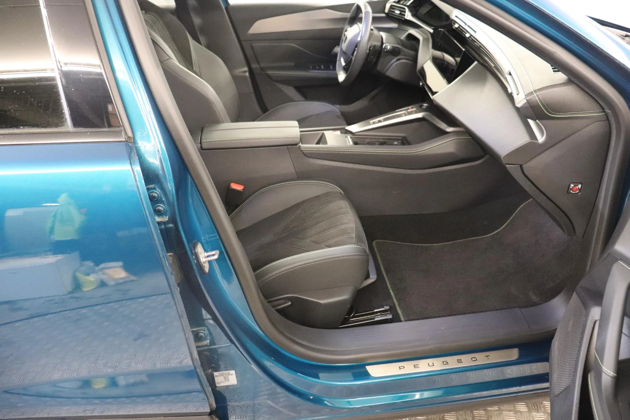 Peugeot-408-image-16