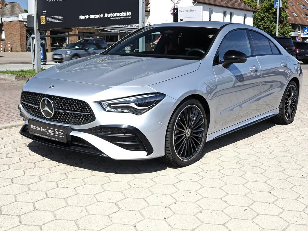 Mercedes-Benz-CLA 200-image-7
