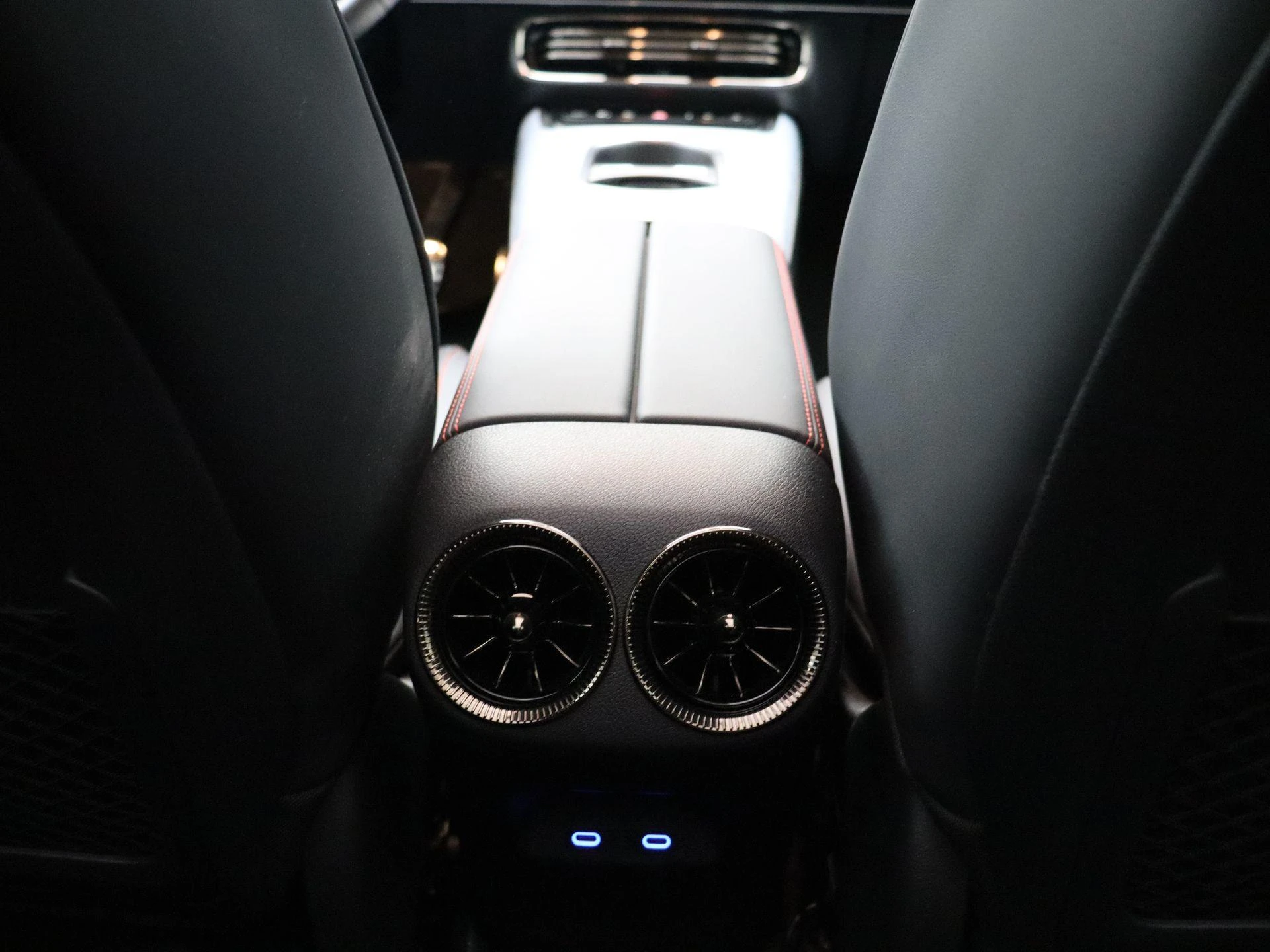 Mercedes-Benz-CLA-image-23