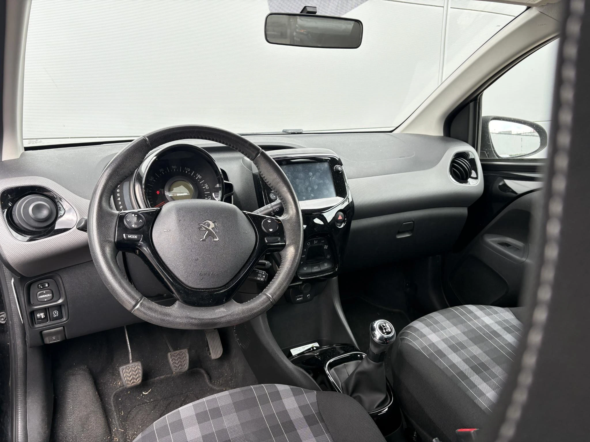 Peugeot-108-image-9