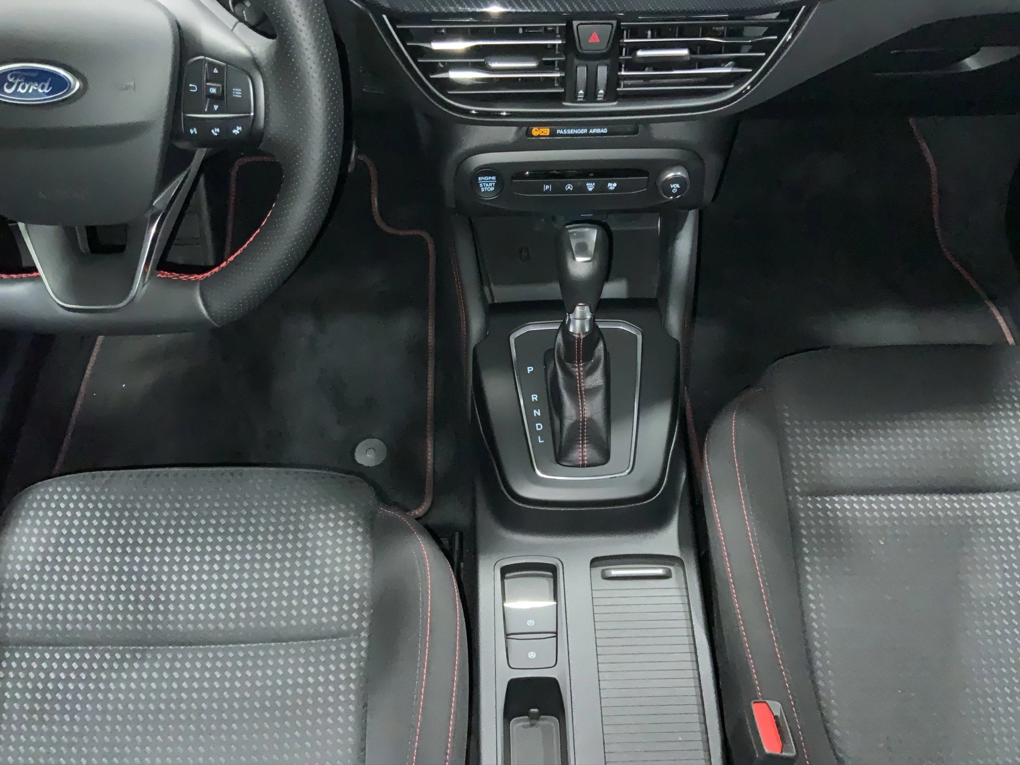 Ford Focus ST-Line X Turnier Aut.*AHK*ACC*HUD*KAM*NAVI*WINTER-PKT.