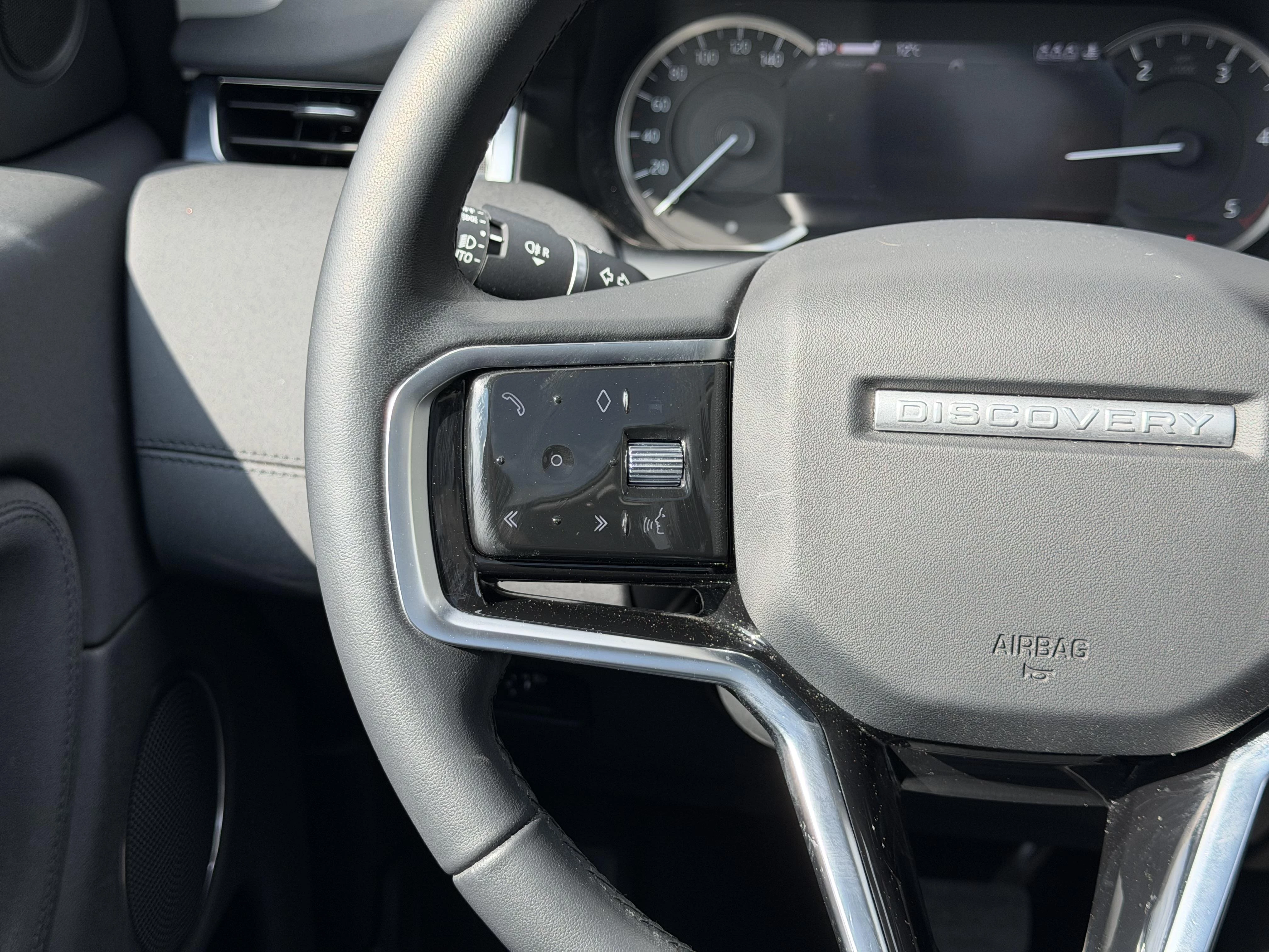 Land Rover-Discovery Sport-image-19
