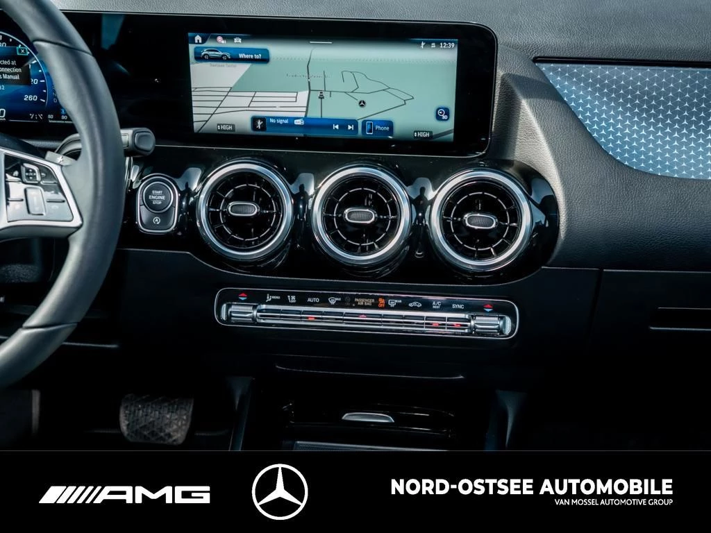 Mercedes-Benz-GLA-image-8