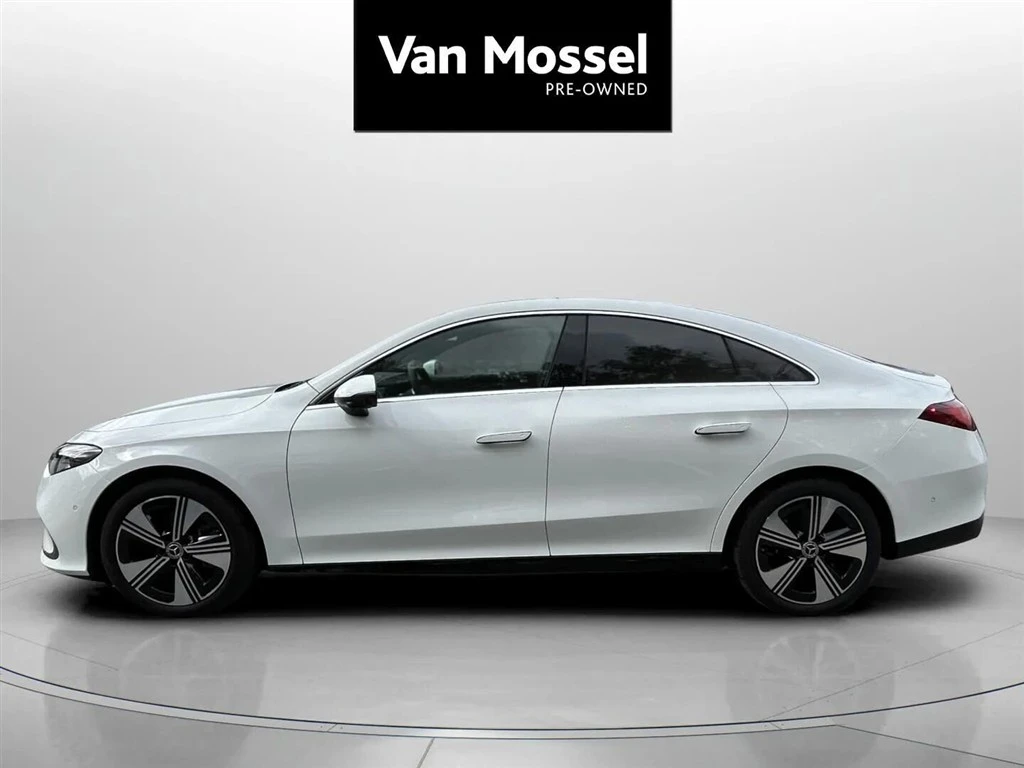 Mercedes-Benz-CLA-image-7