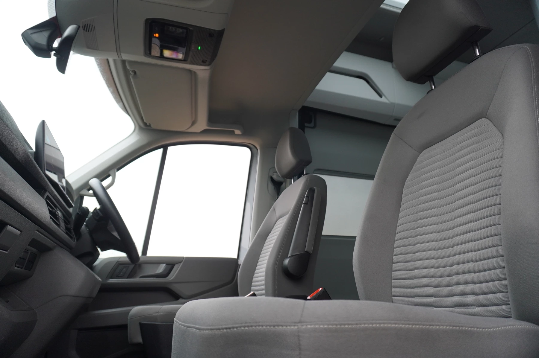Volkswagen-California-image-34