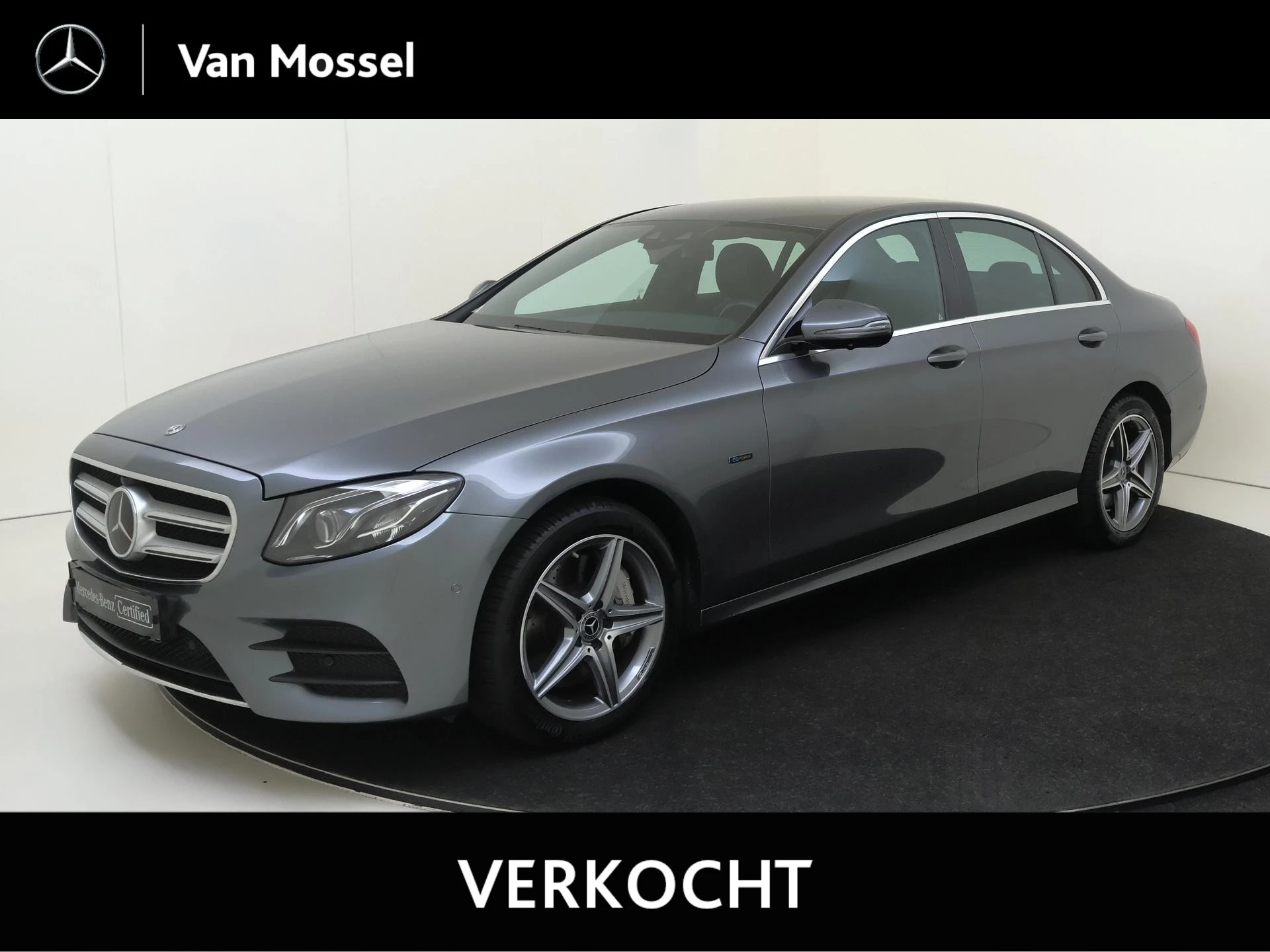 Mercedes-Benz-E-Klasse-image-0