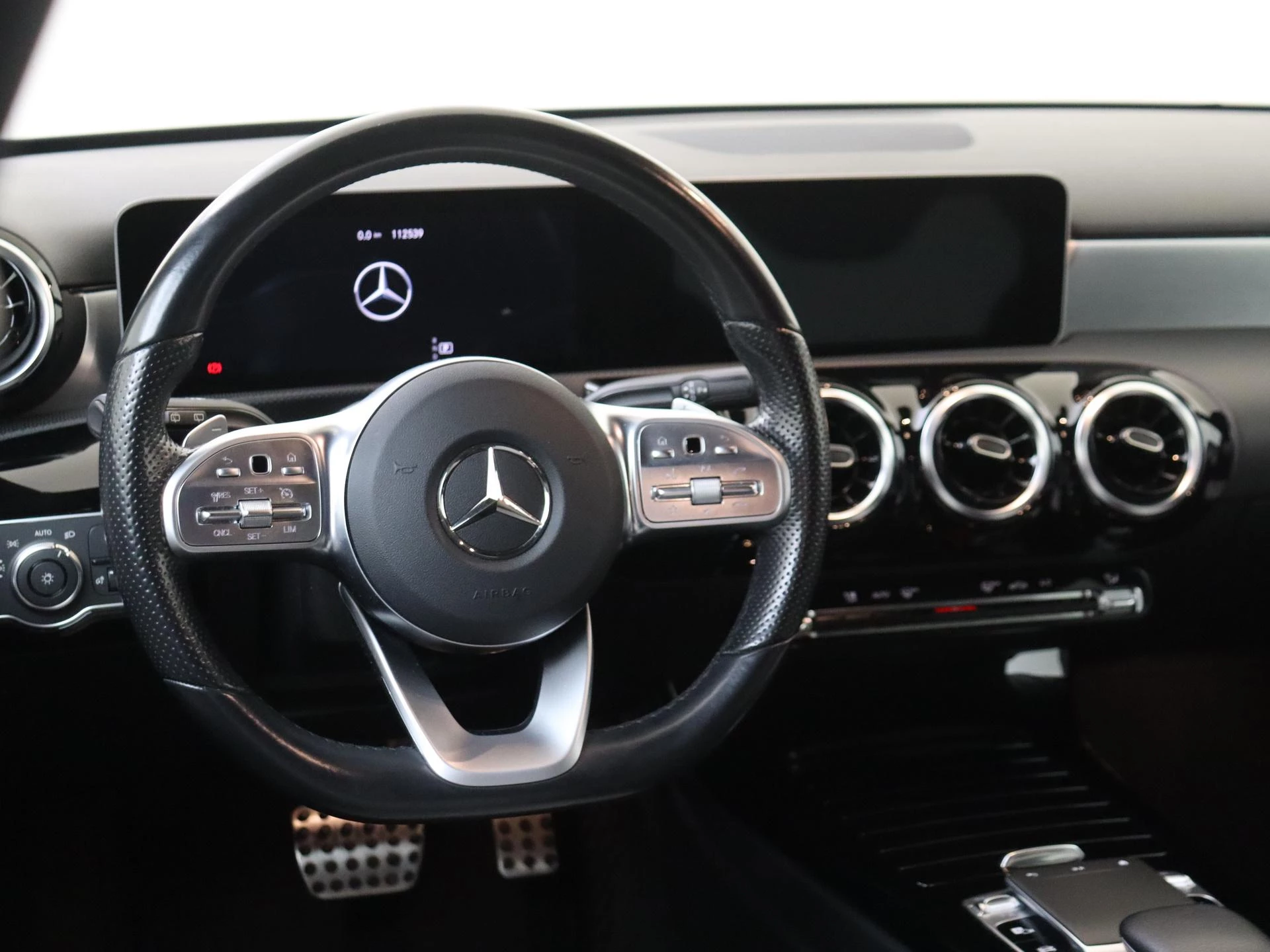 Mercedes-Benz-A-Klasse-image-12