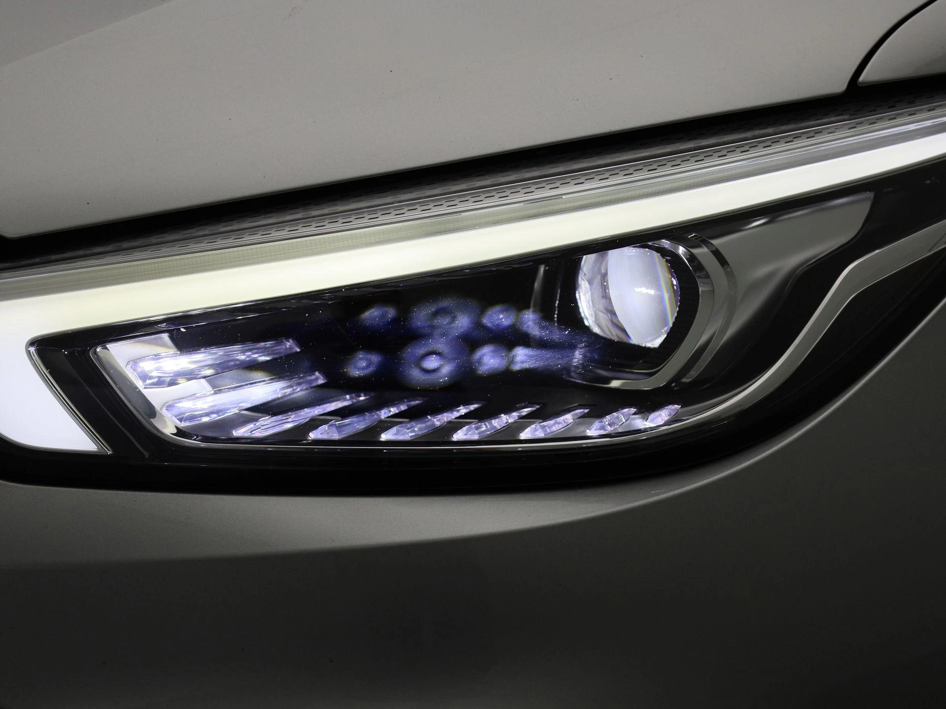 MG-ZS EV-image-13