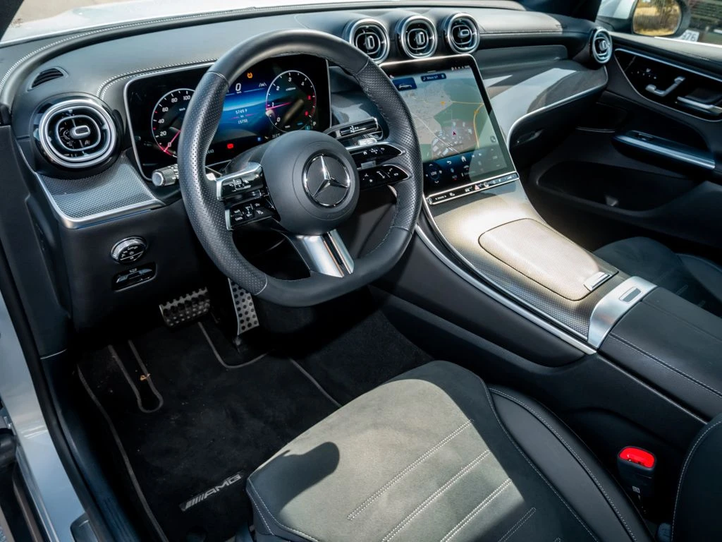 Mercedes-Benz-GLC 300 d-image-8