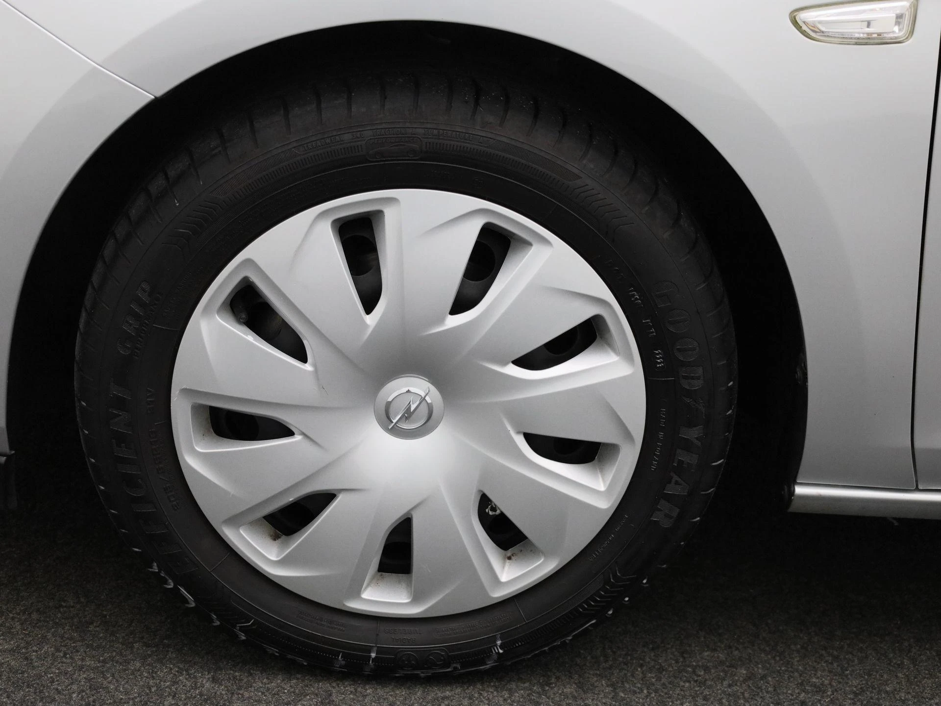 Opel-Astra-image-11