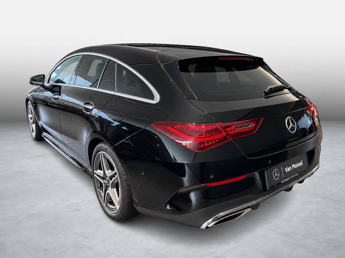 Mercedes-Benz-CLA-image-3