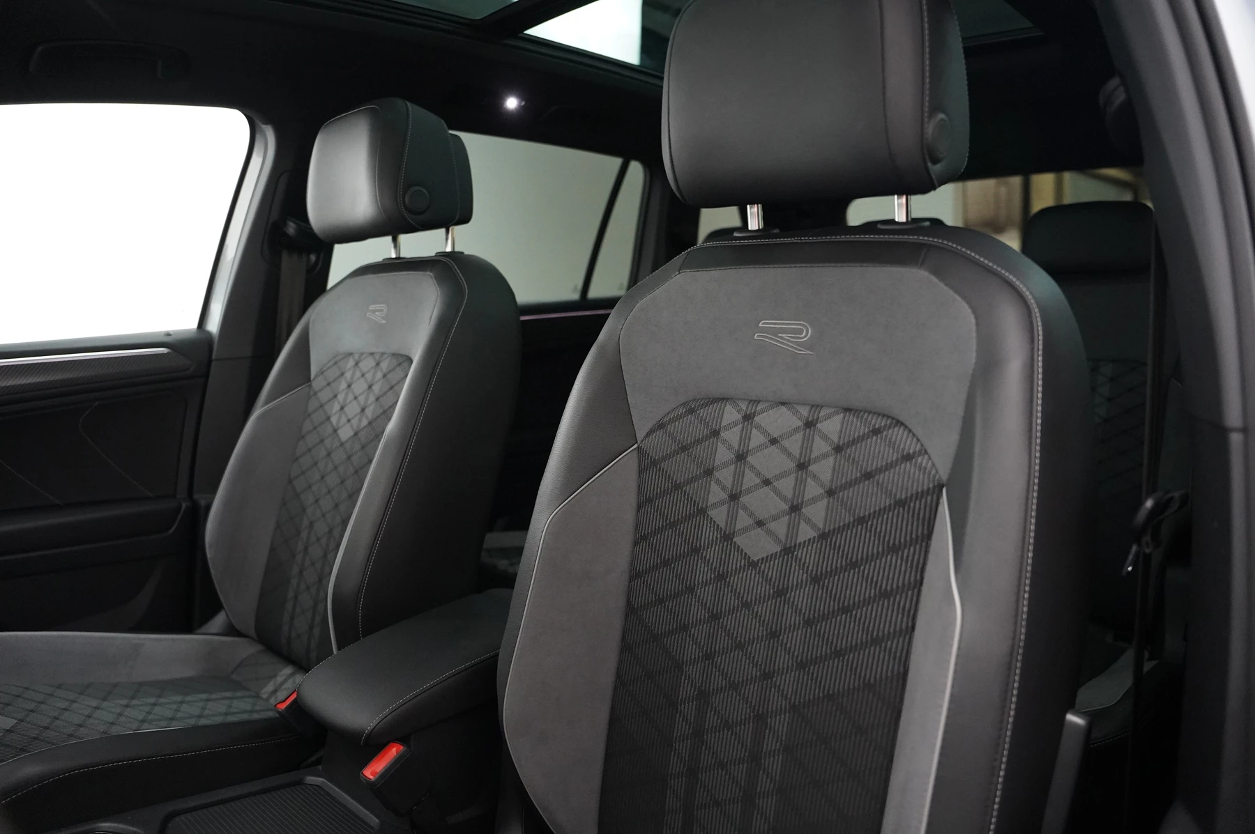 Volkswagen-Tiguan Allspace-image-31