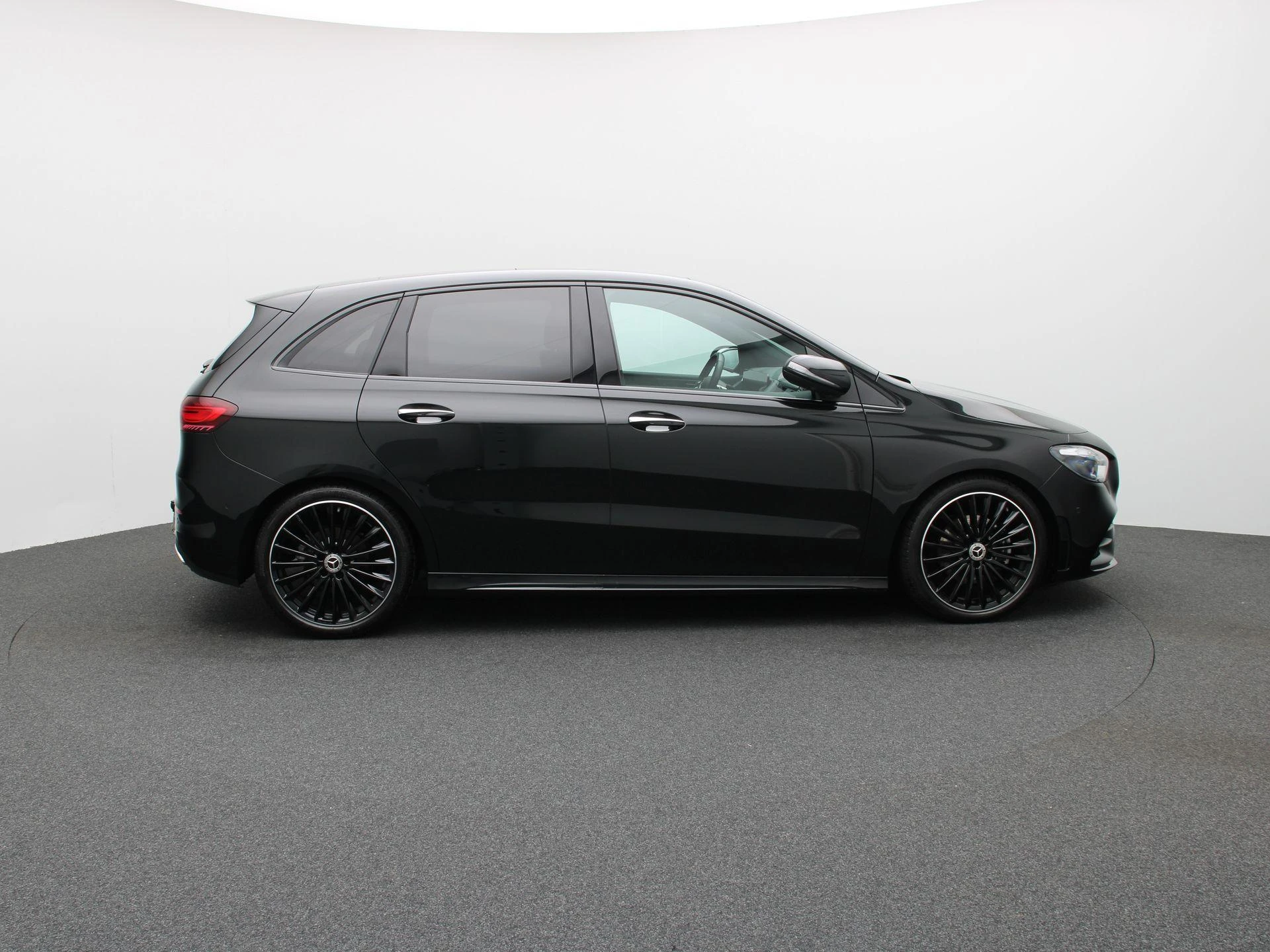 Mercedes-Benz-B-Klasse-image-5