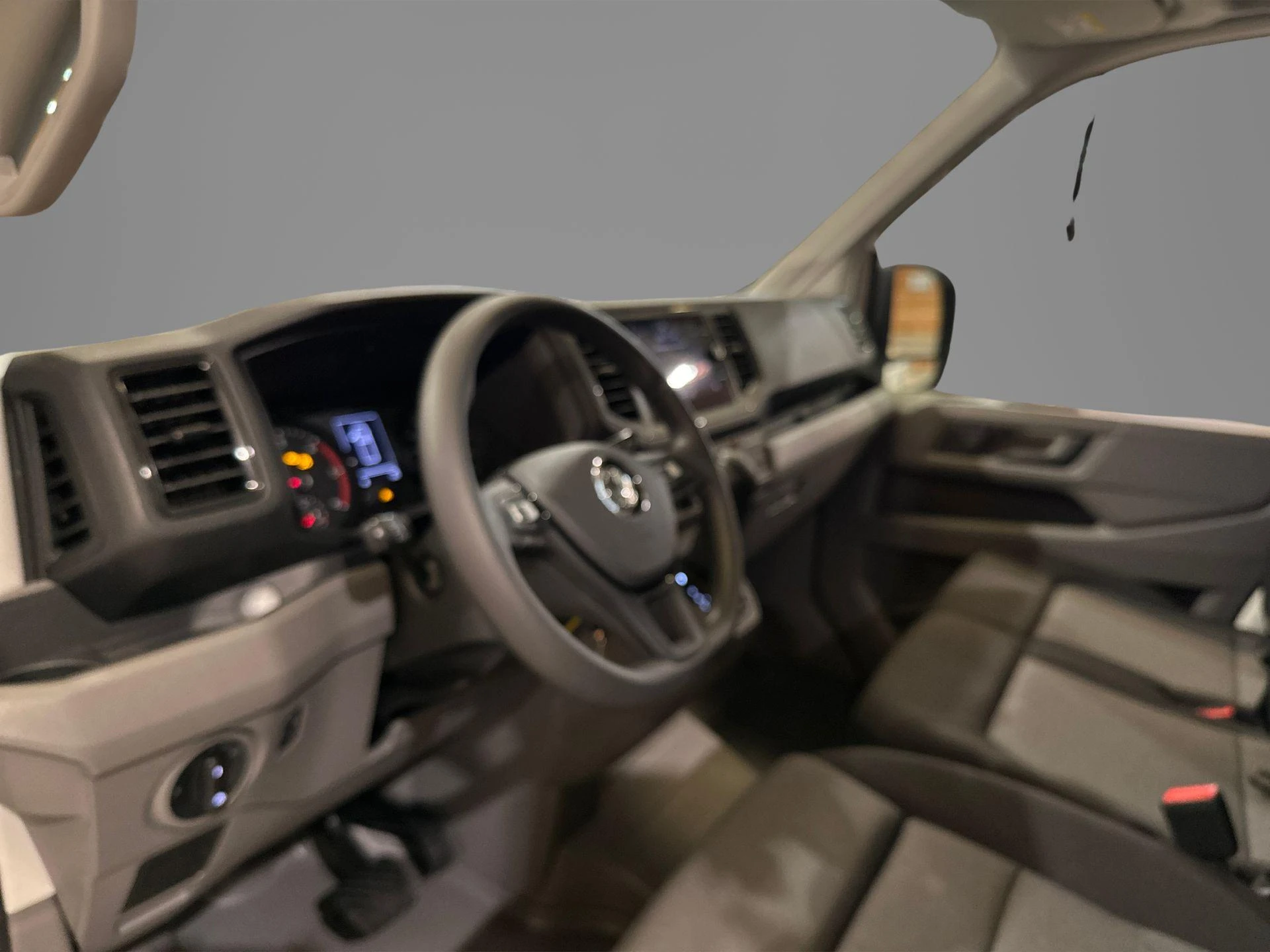 Volkswagen-Crafter-image-25
