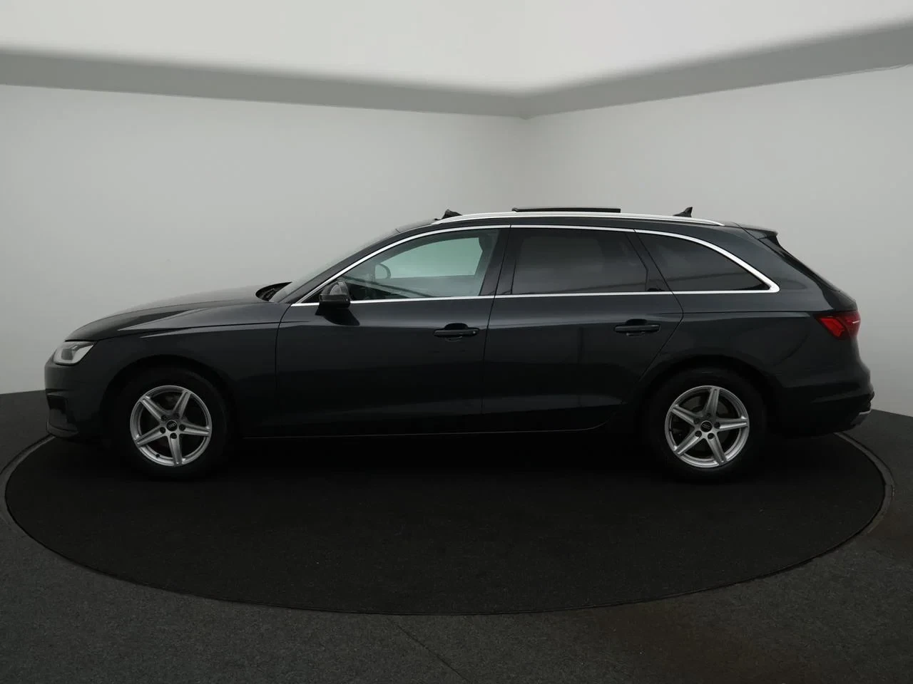 Audi-A4-image-2