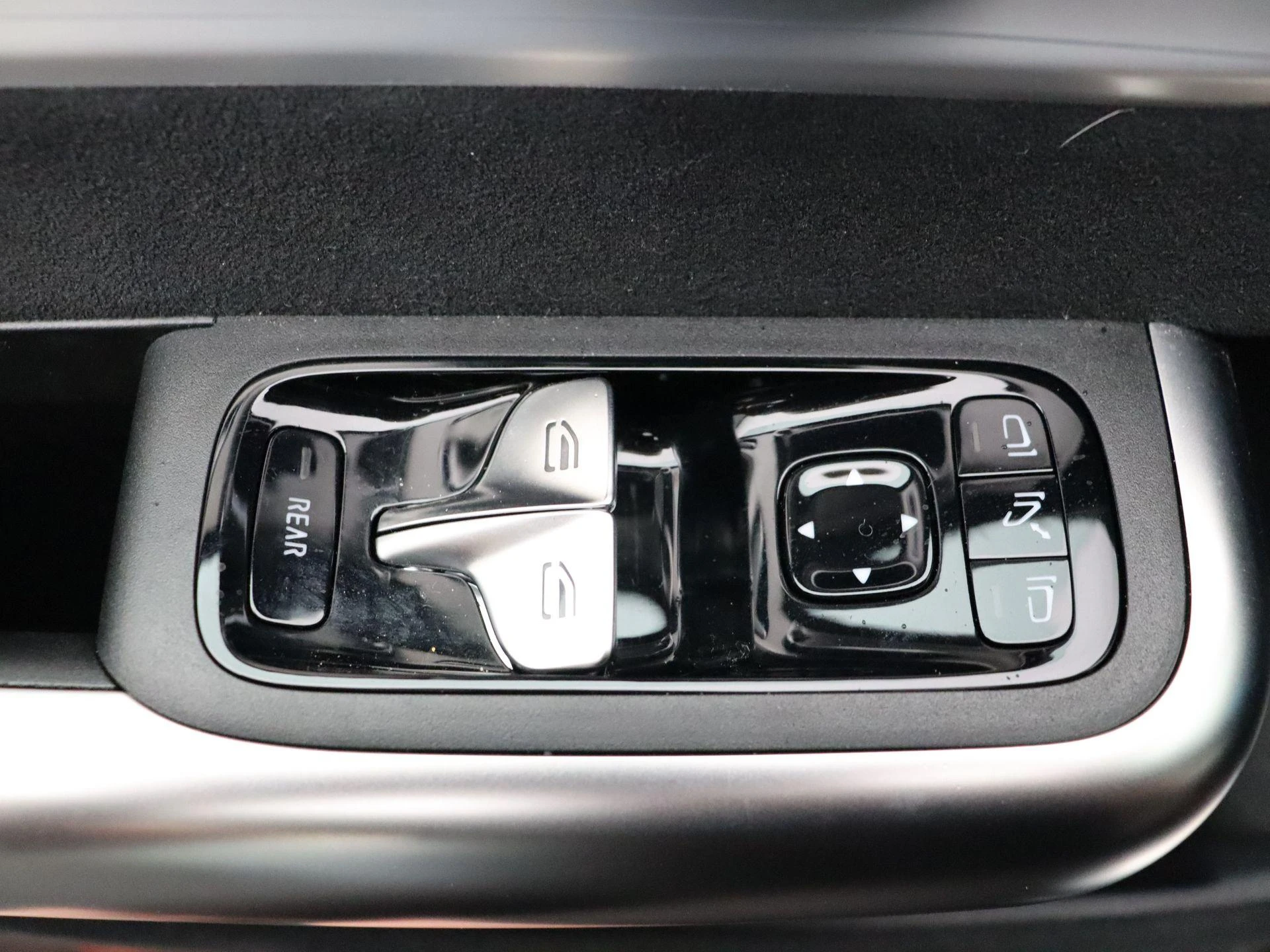 Mercedes-Benz-CLA-image-9