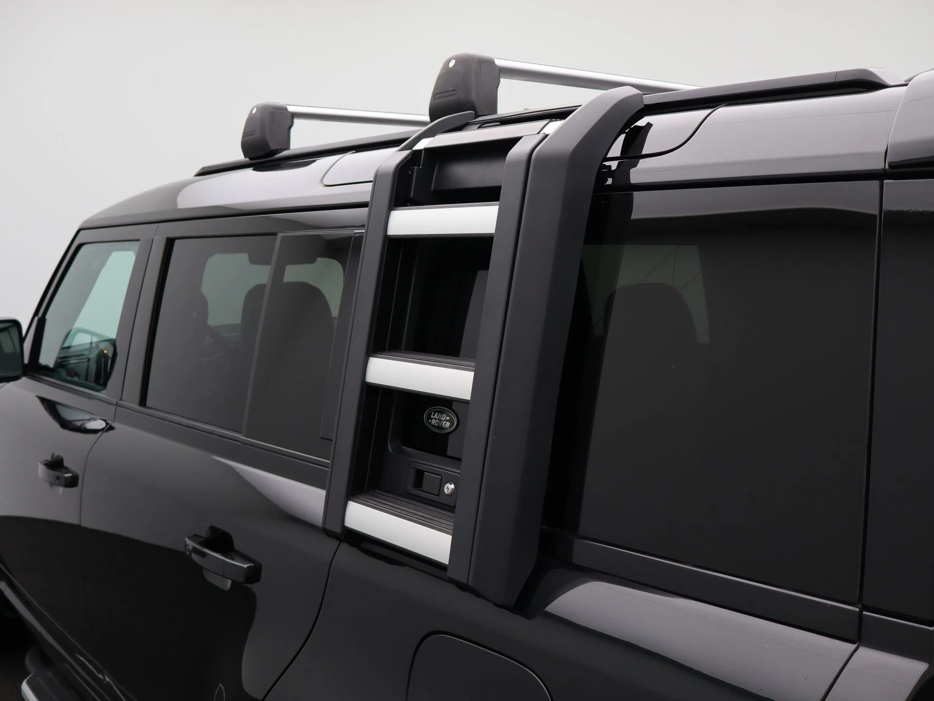 Land Rover-Defender-image-40